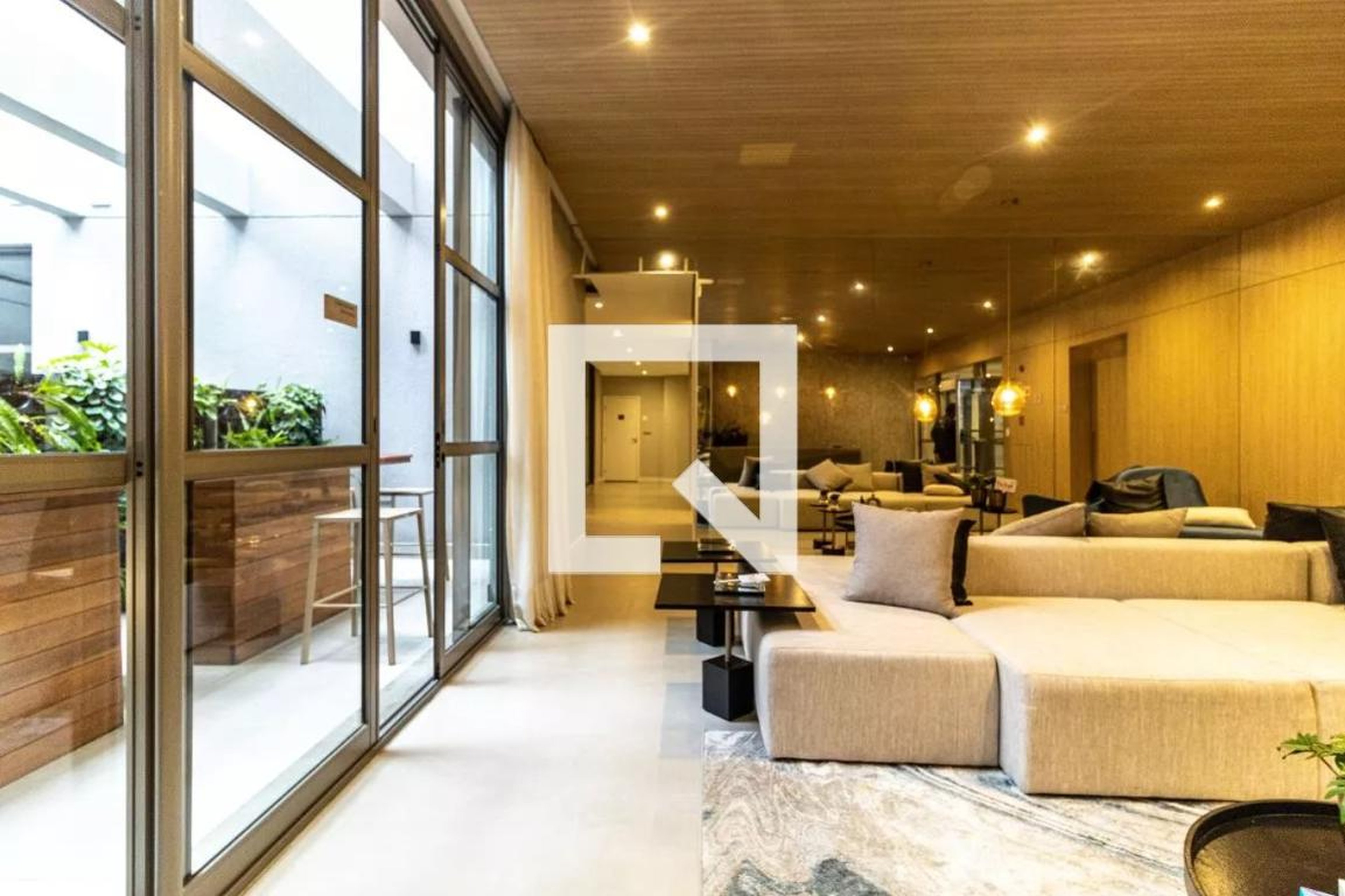 Hall - Think Home República