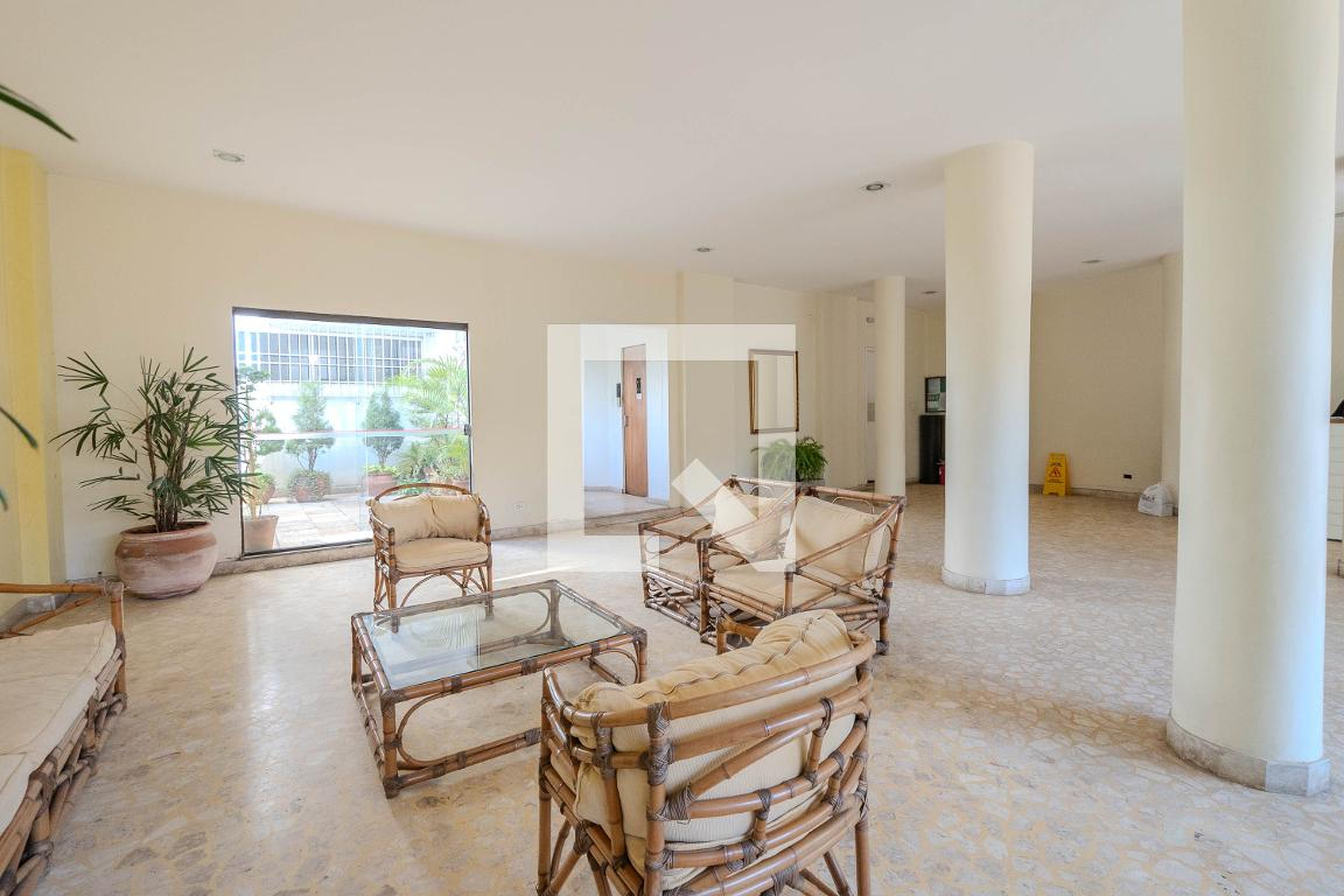 Hall de entrada - Edifício Santa Luzia