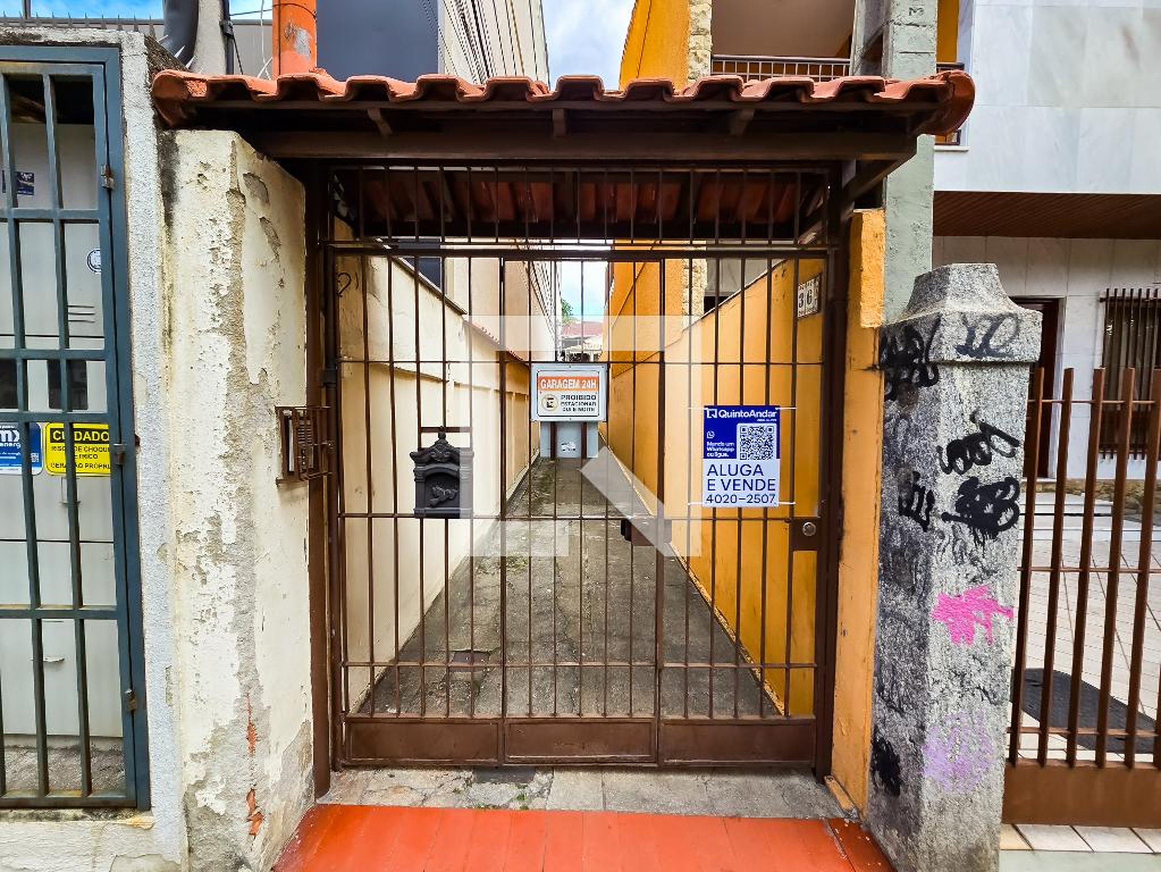 Fachada Condomínio em Rua Vilela Tavares, 36