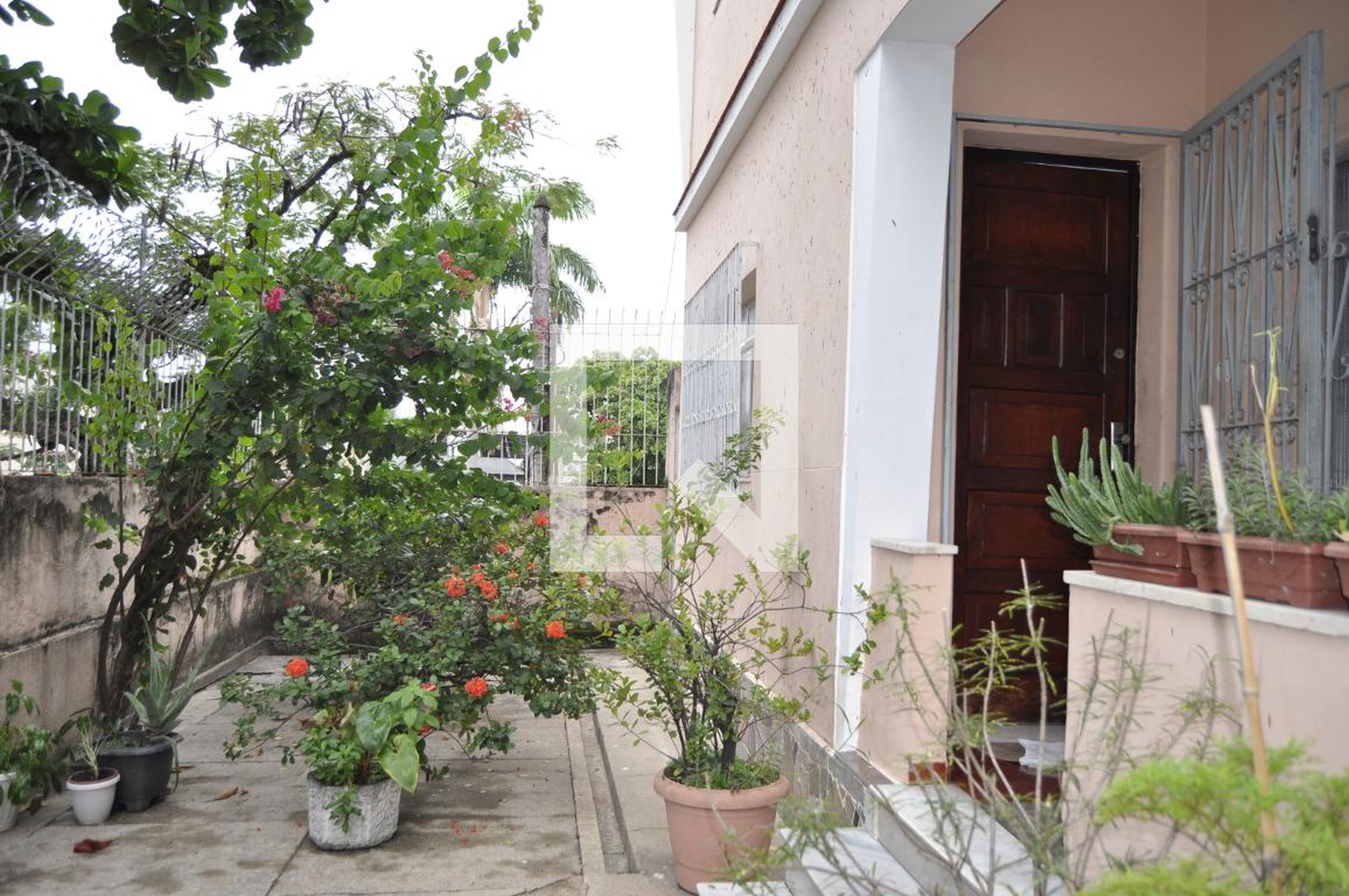 Área Comum Condomínio em Rua Píres de Carvalho, 39