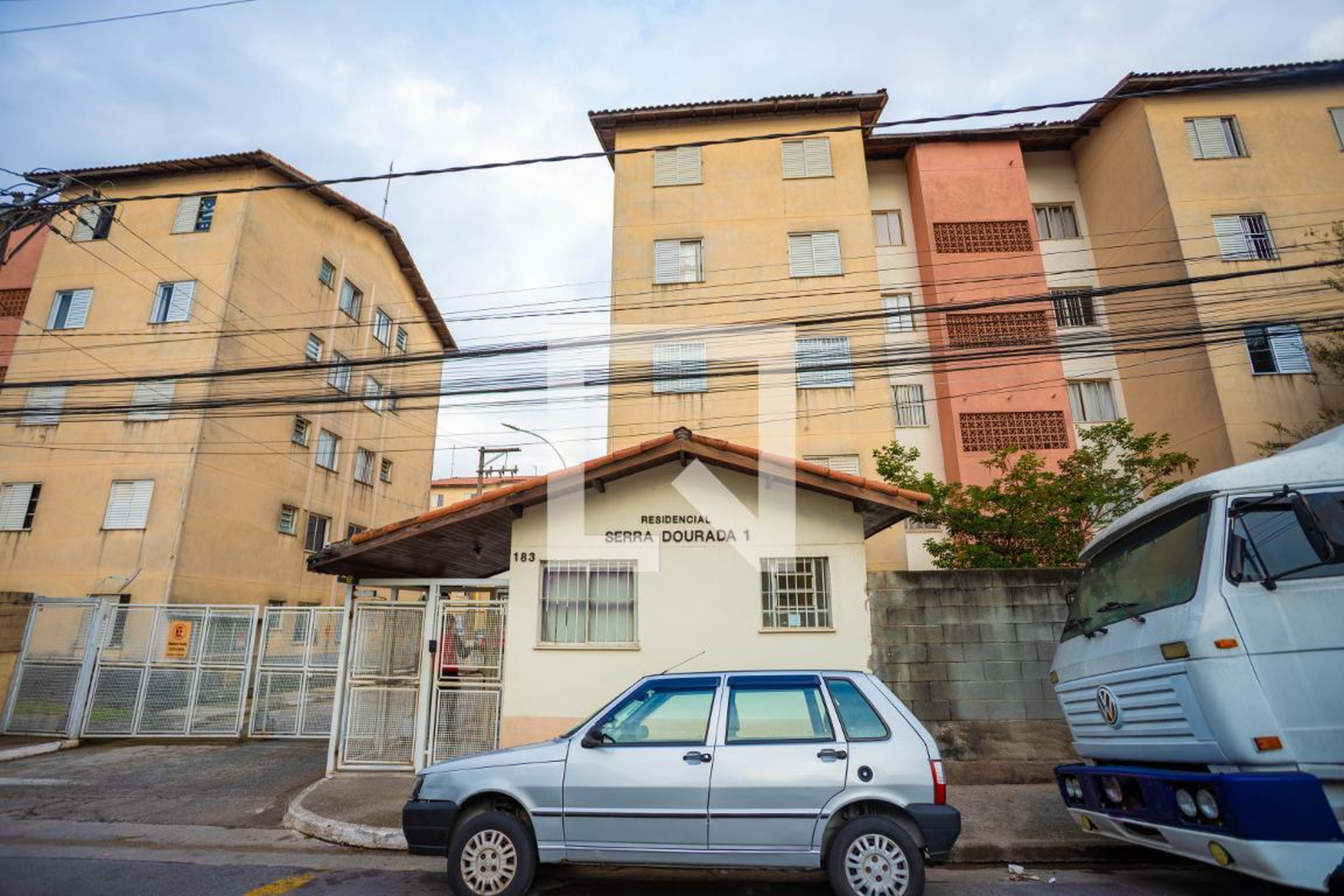 Fachada do condomínio Condomínio Serra Dourada 1