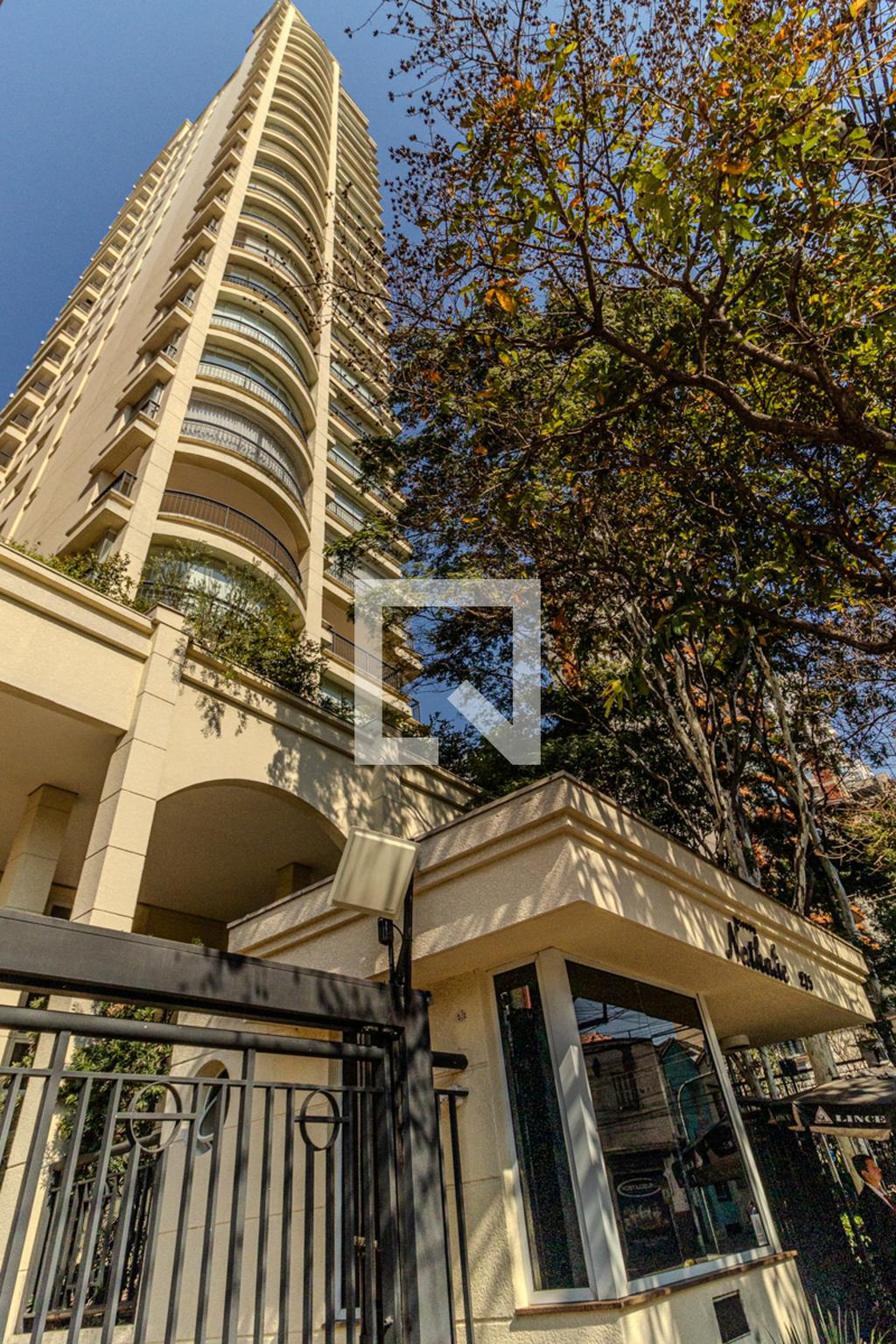 Fachada Condomínio Maison Nathalie