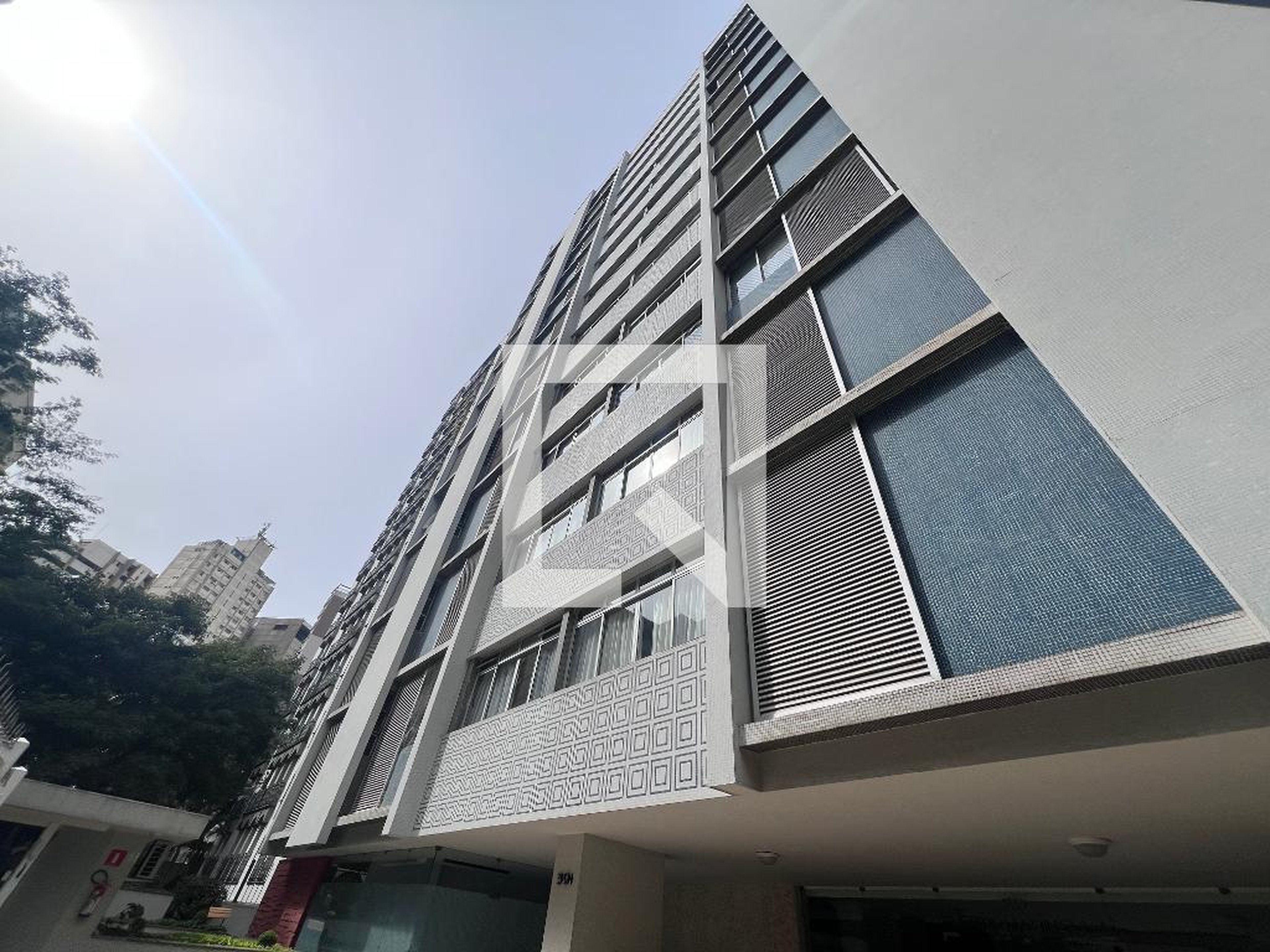 Fachada Condomínio em Rua Pamplona, 394