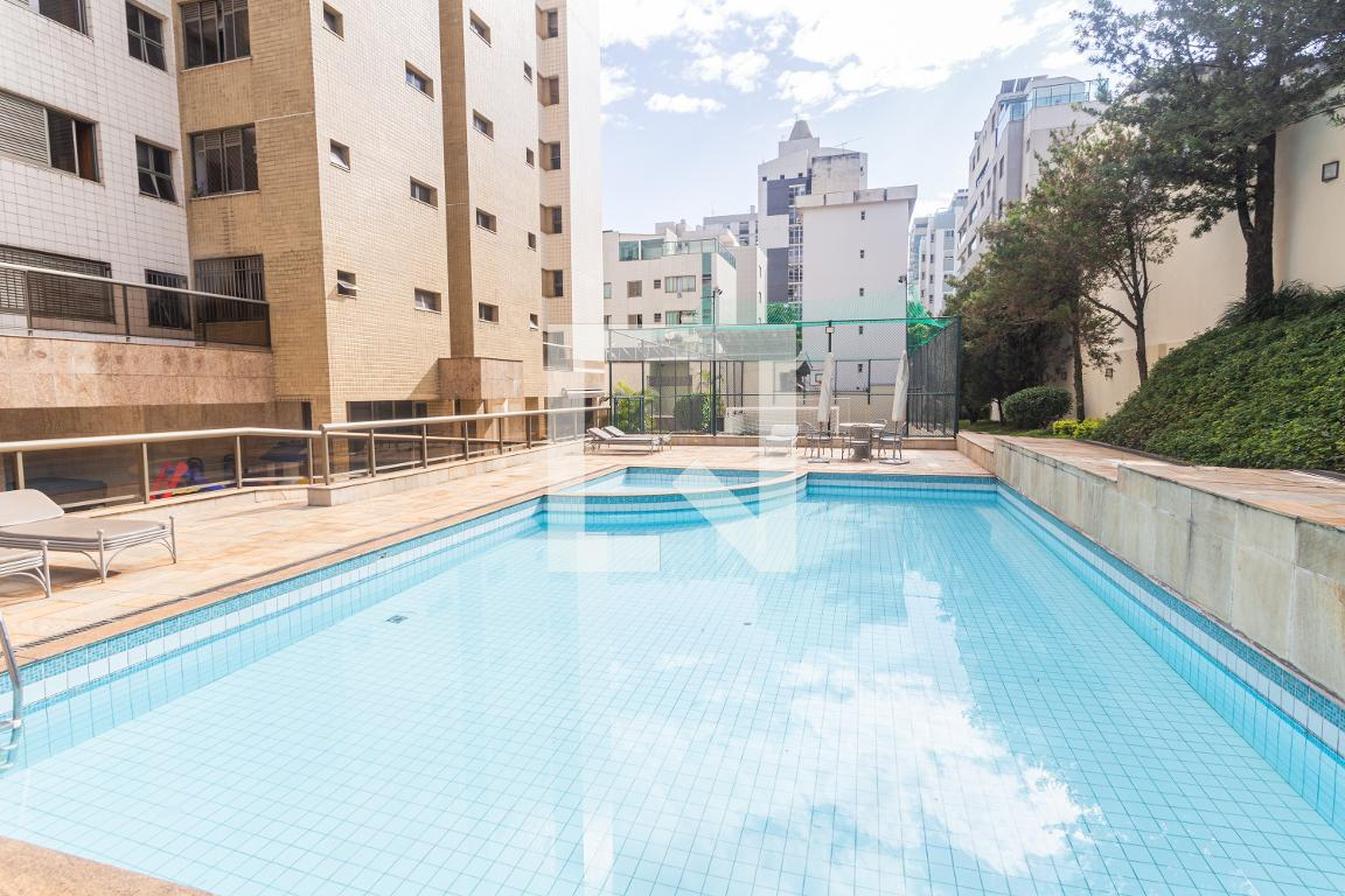Área da Piscina - 