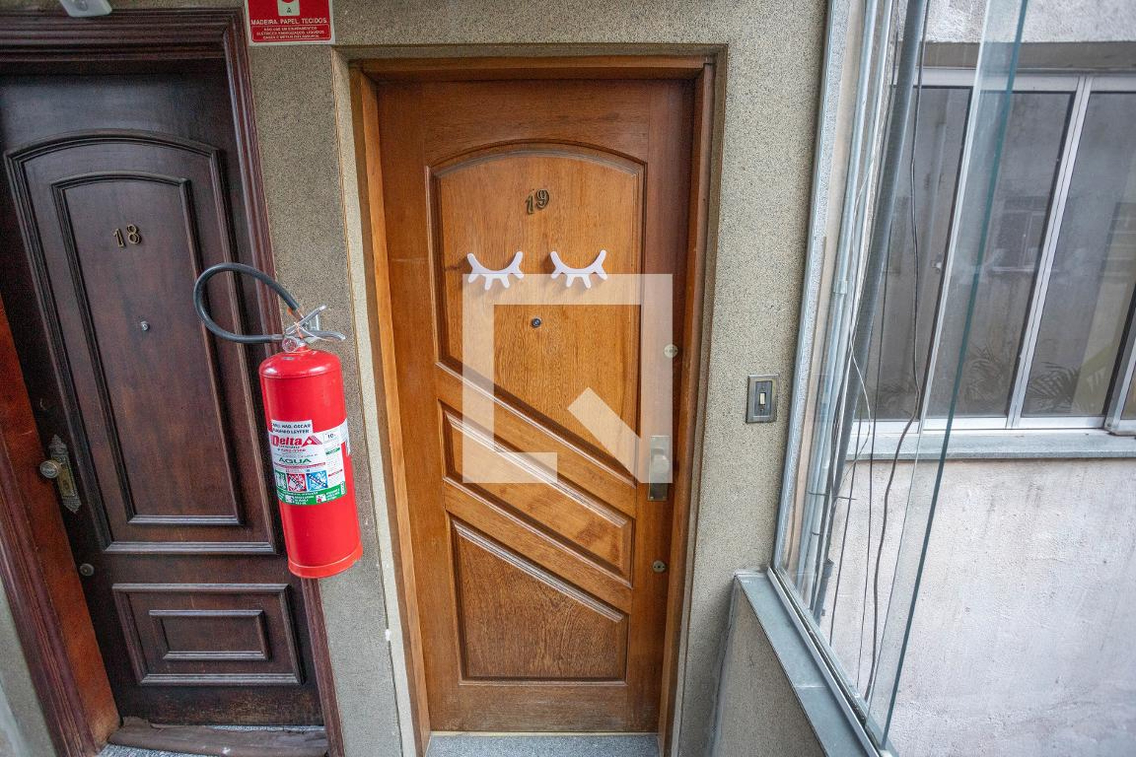 Entrada Condomínio em Rua Martim Afonso, 86