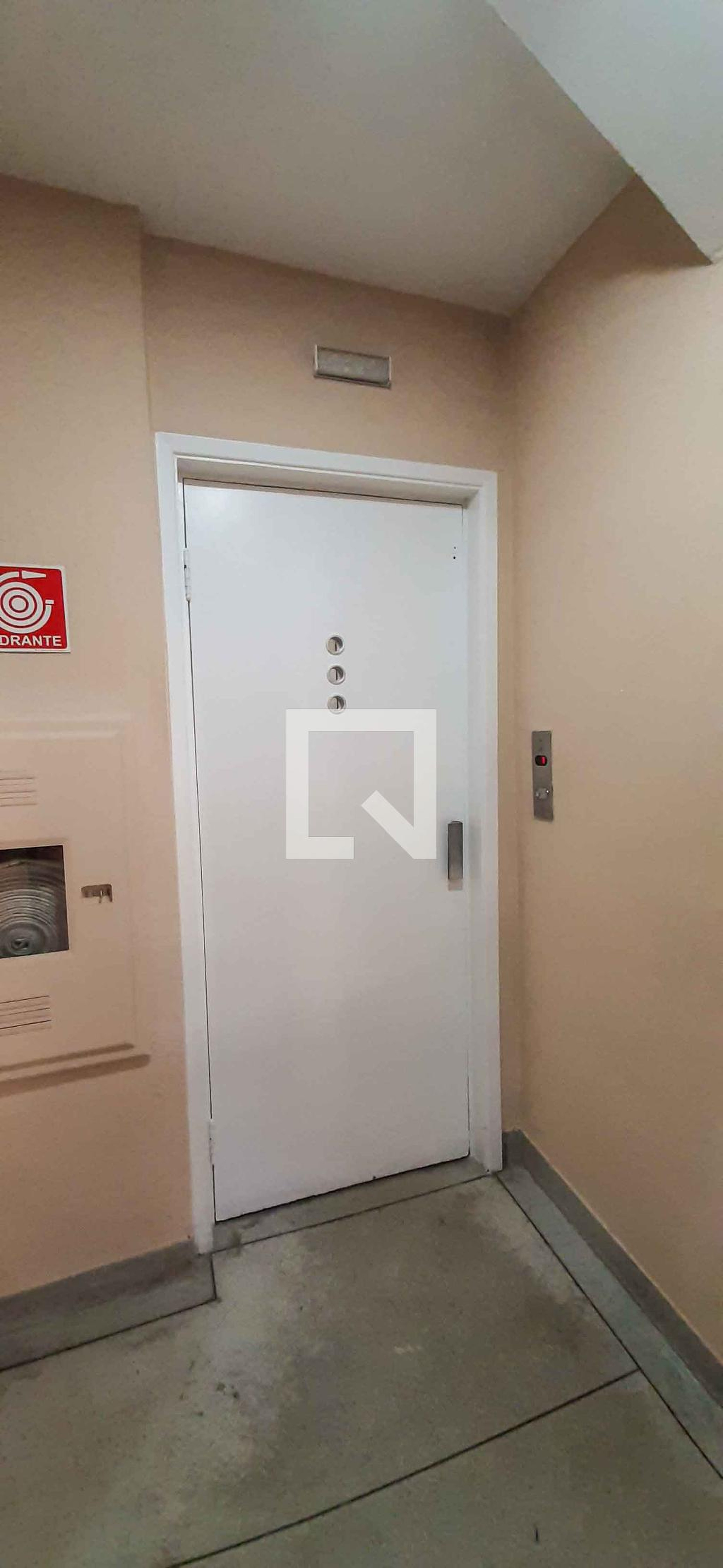 Elevador - Conjunto Residencial Coraly