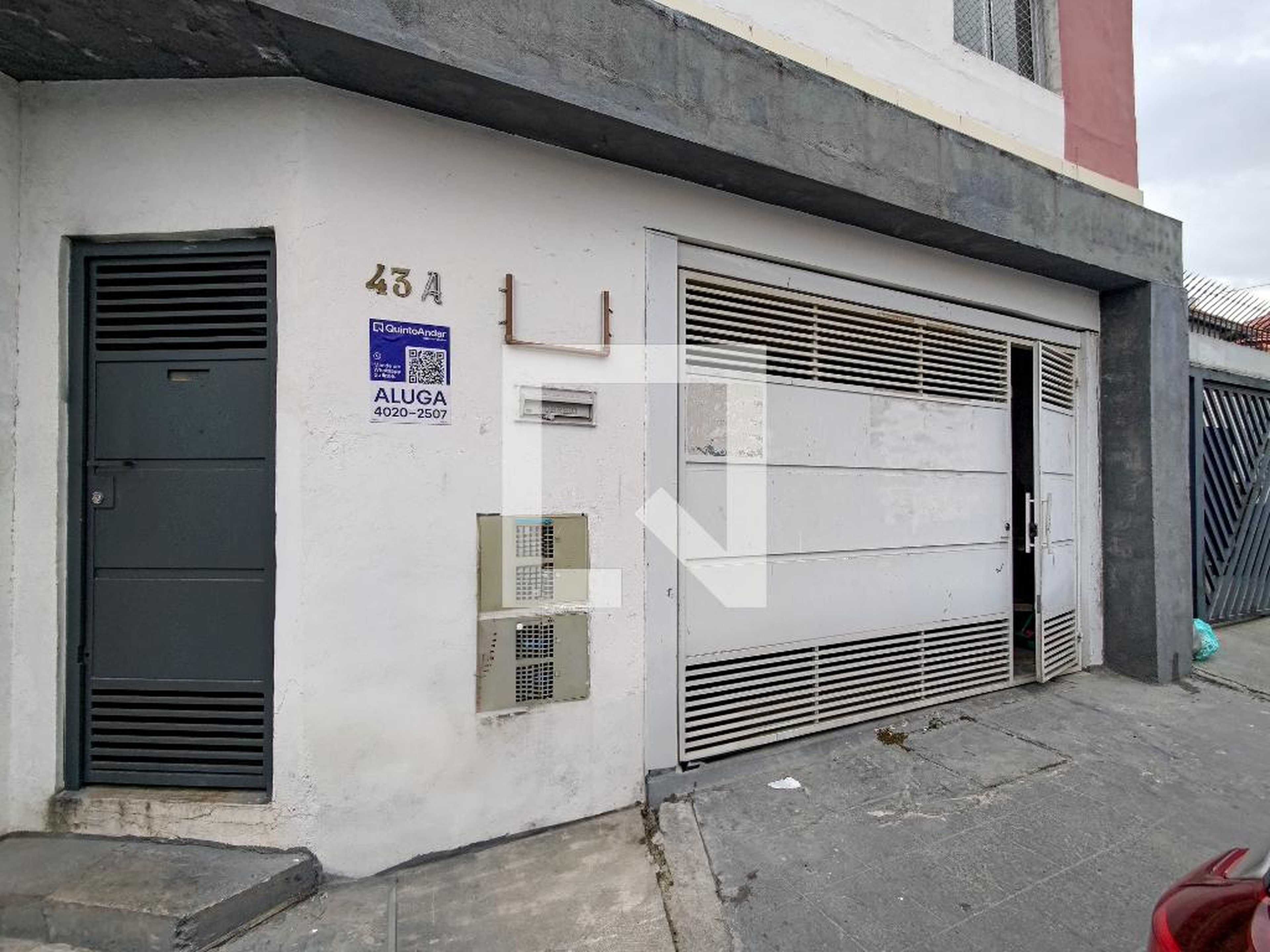 Fachada Condomínio em Rua André Saraiva, 43