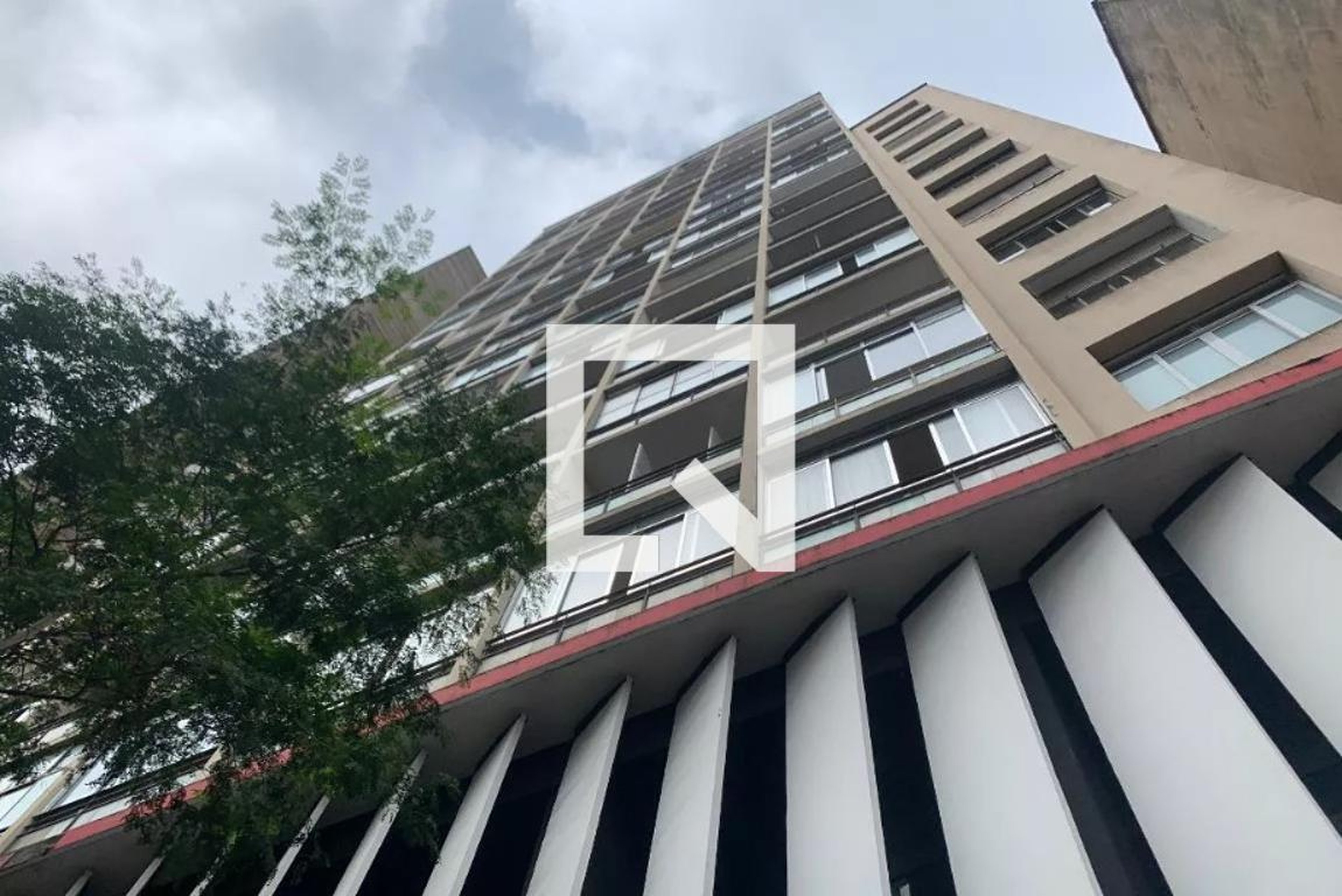 Fachada Condomínio em Avenida Duque de Caxias, 187