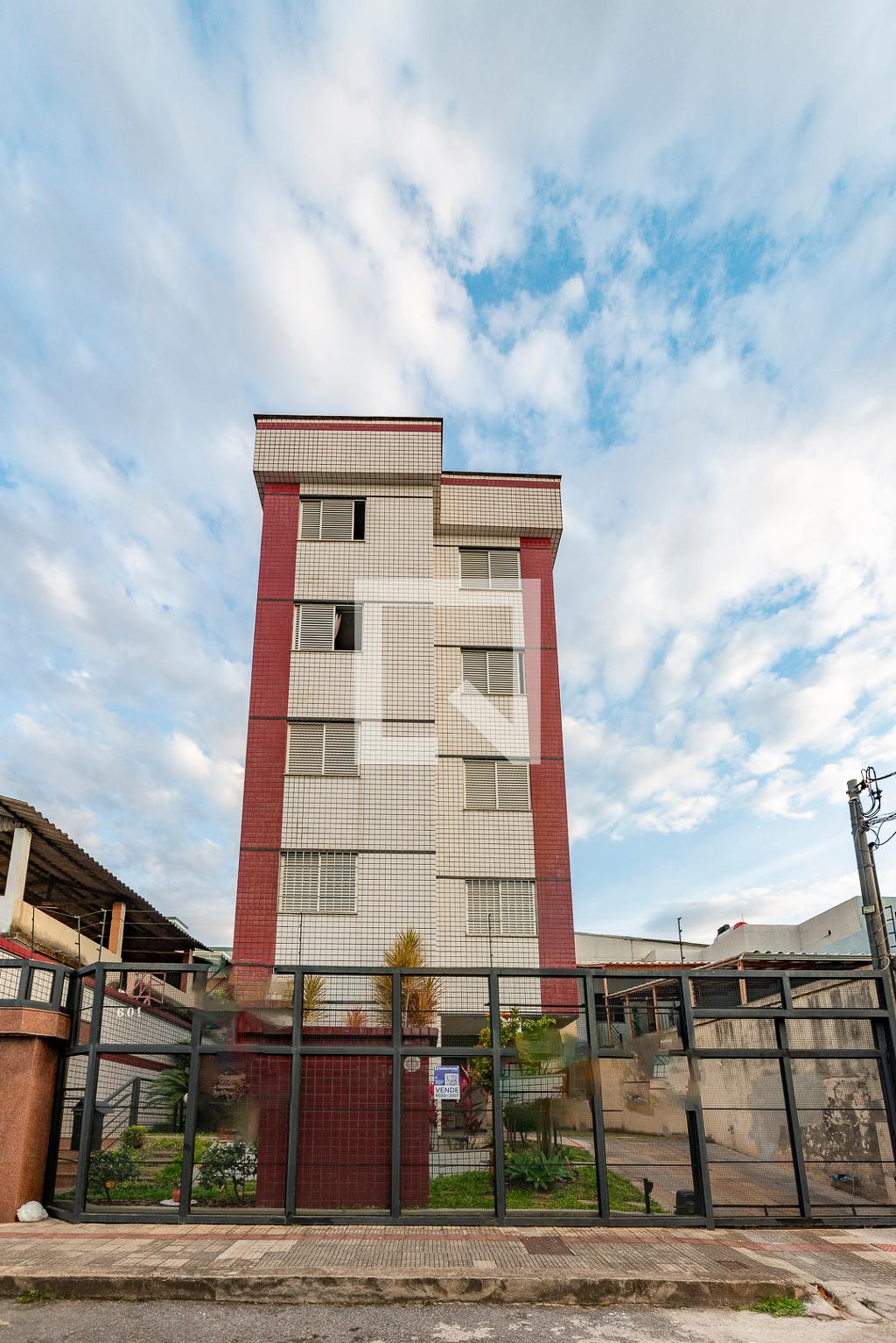 Fachada Condomínio em Rua Cambuquira, 601