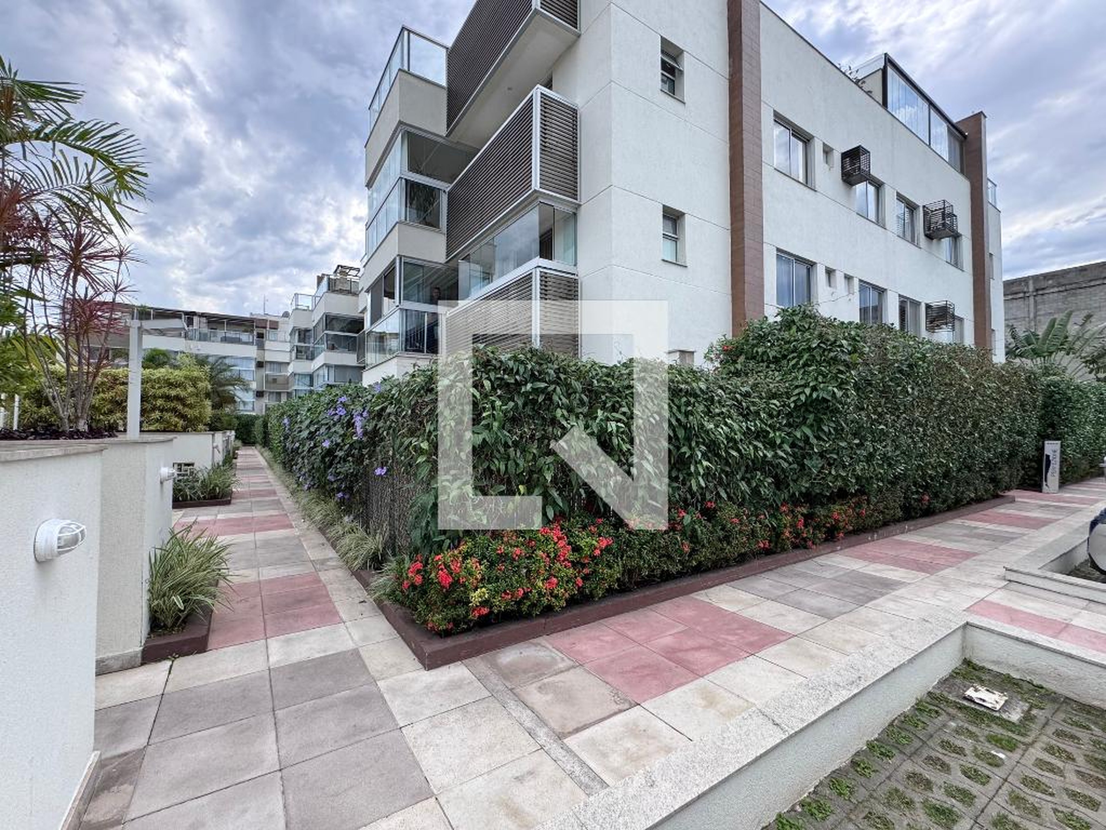 Fachada Condomínio em Avenida das Américas, 320