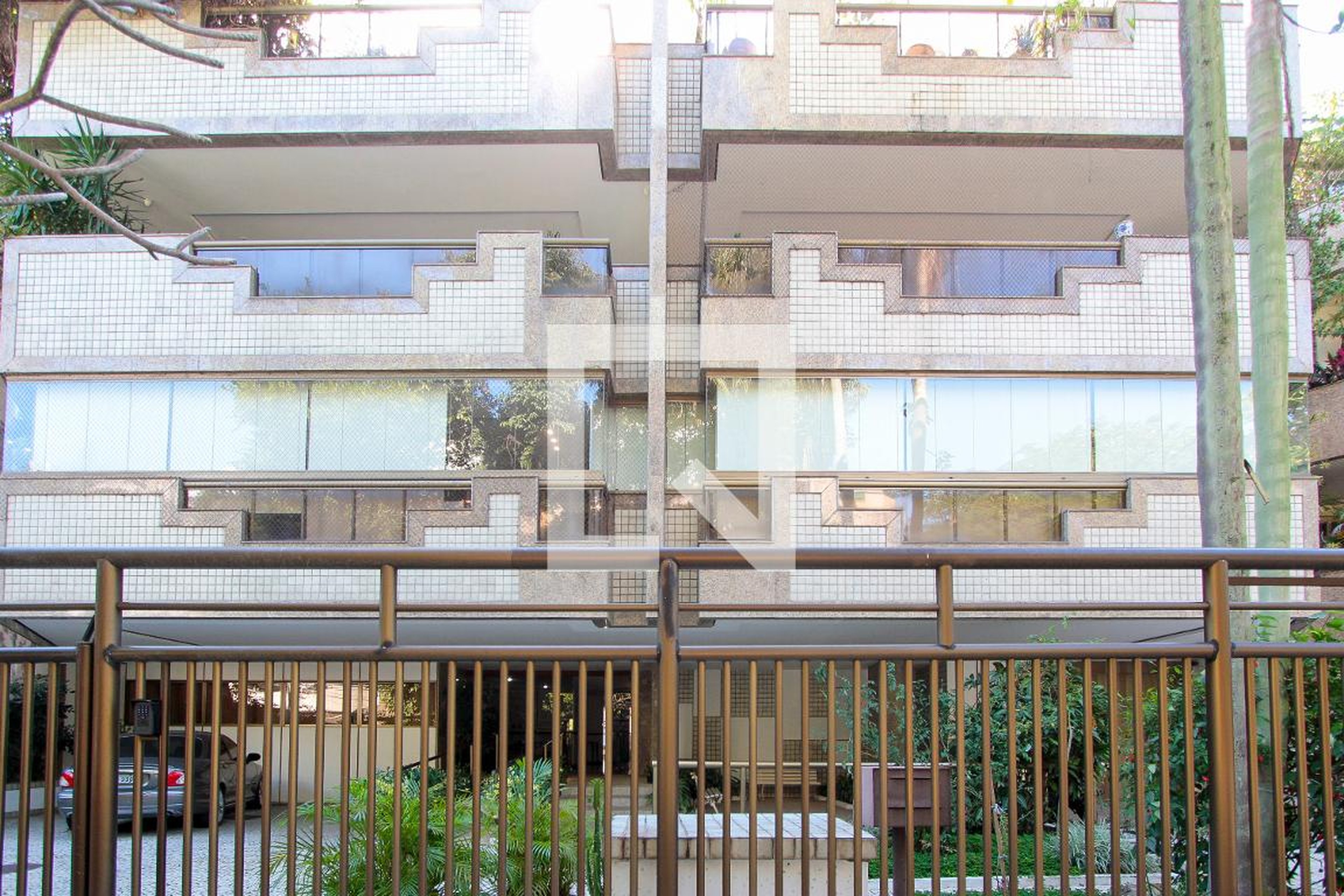 Fachada Condomínio em Rua Fernando Nogueira de Sousa, 164