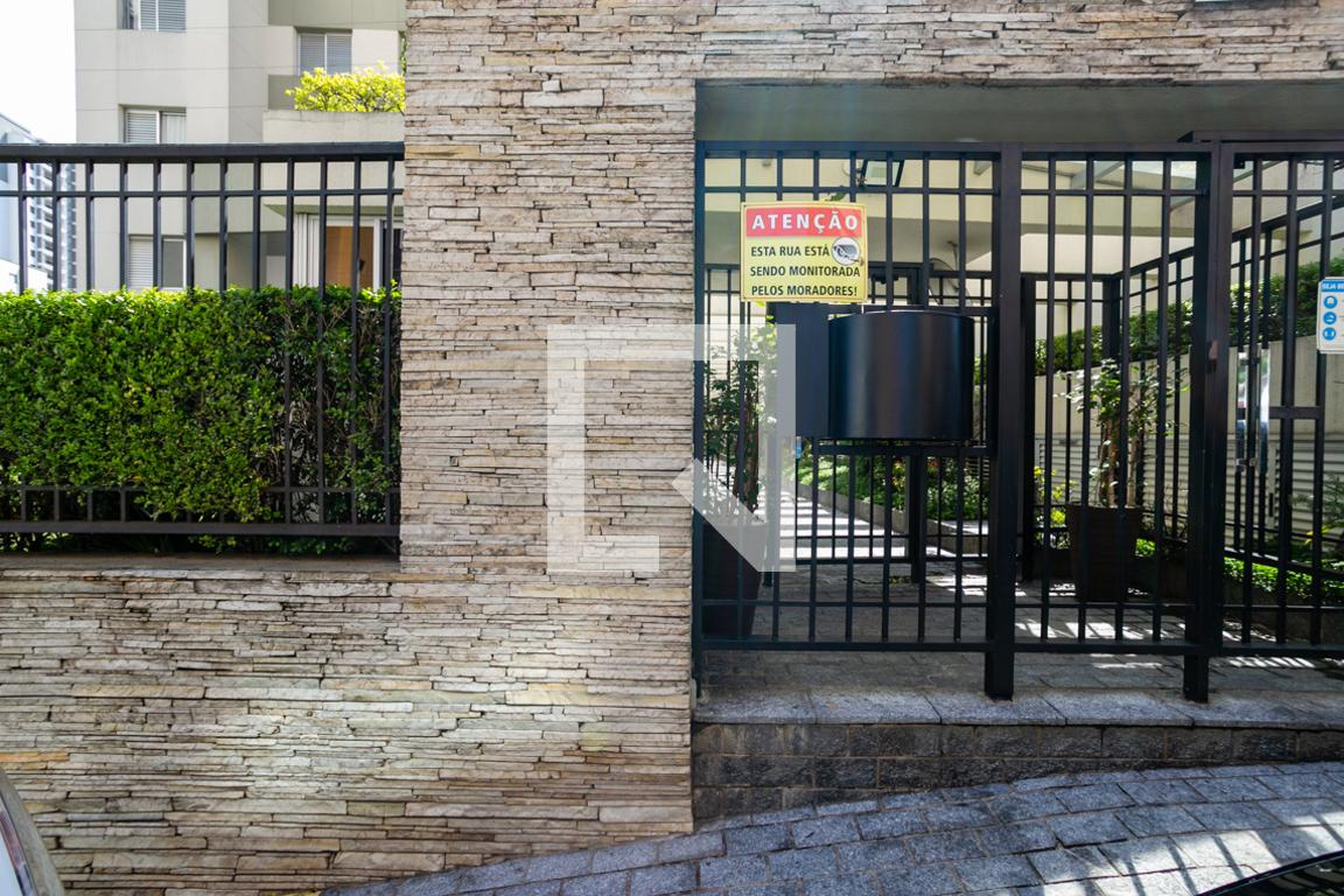 Fachada do condomínio Edifício Julia