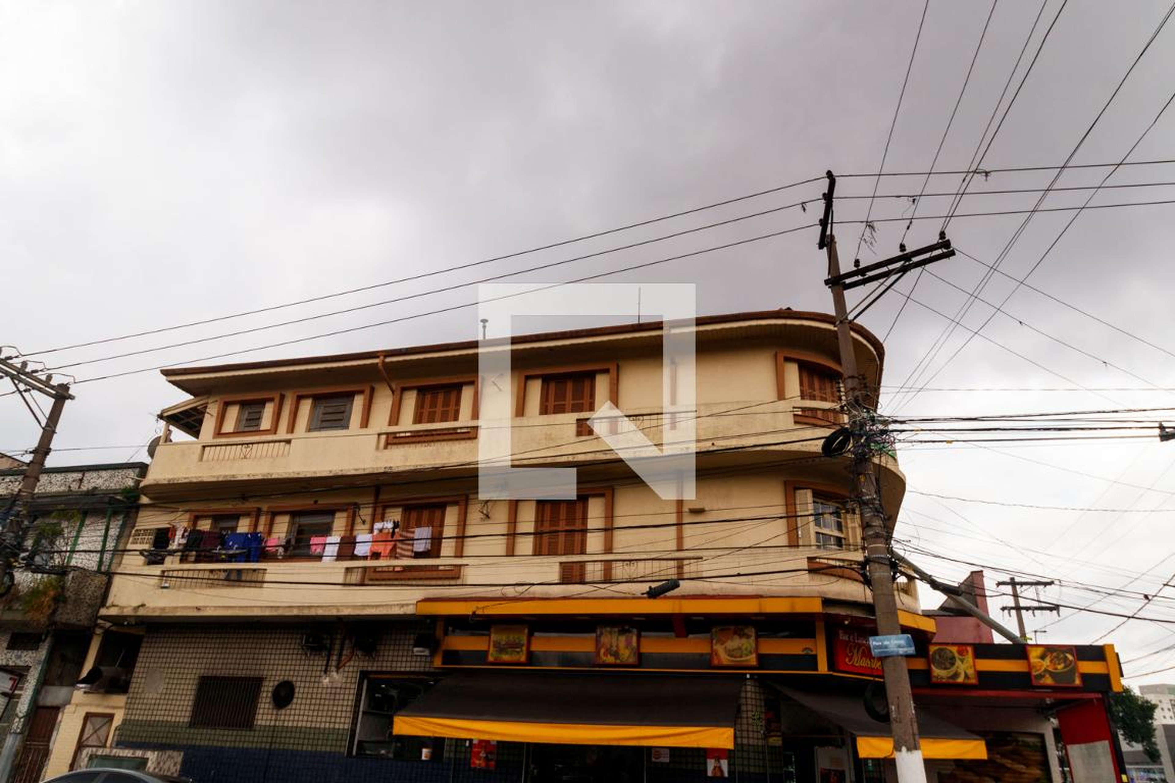 Fachada Condomínio em Rua da Coroa, 1825