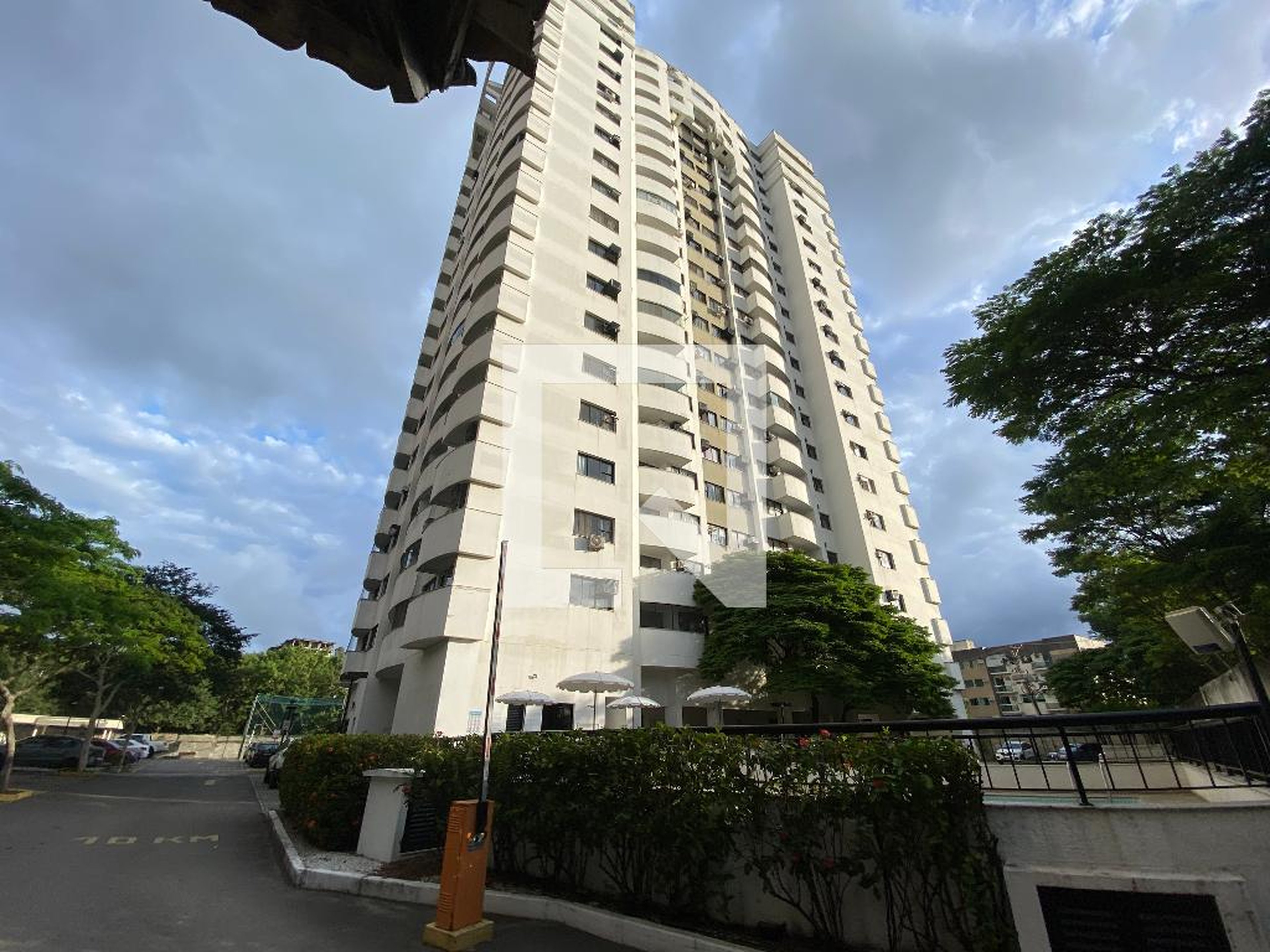 Fachada do Prédio Condomínio Beach Plus