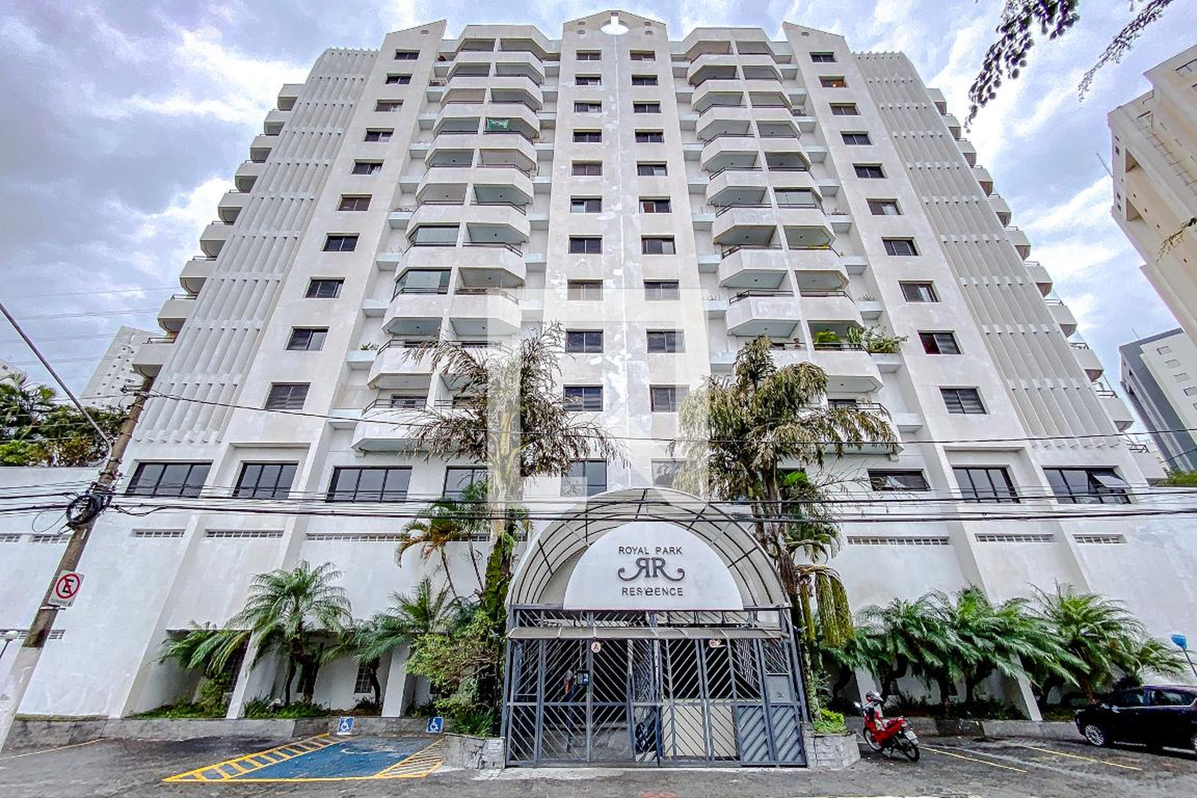 Fachada Condomínio Royal Park Residence