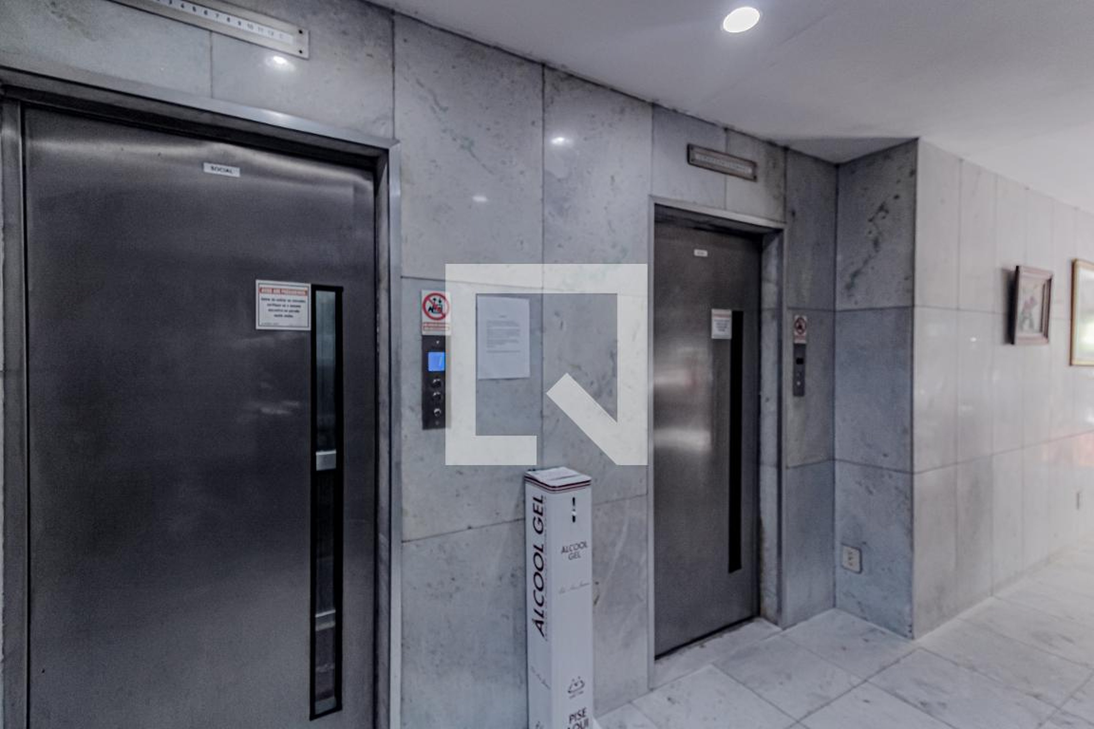 Elevador - Edifício San James