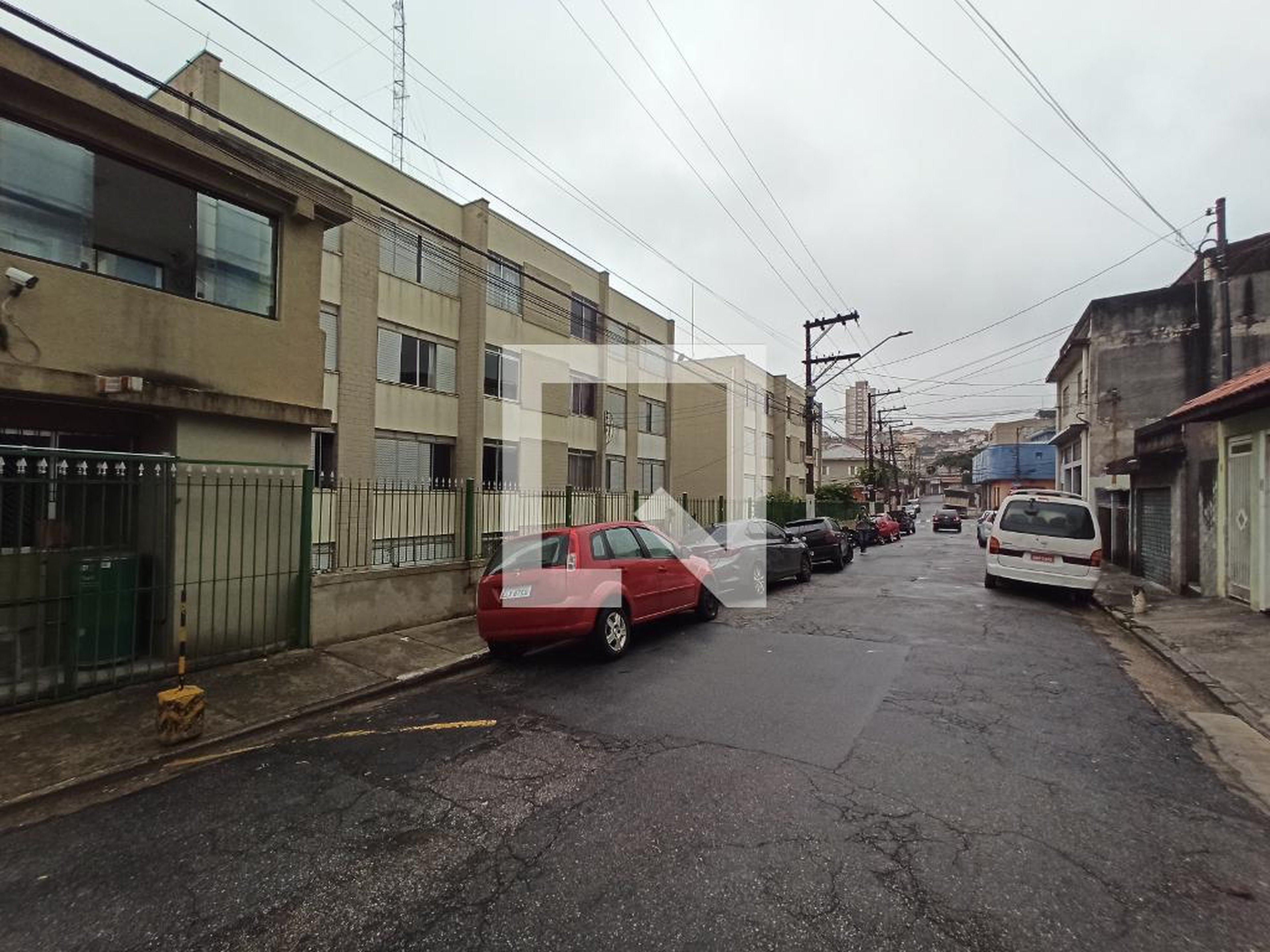 Fachada do Condomínio Edifício Flávia