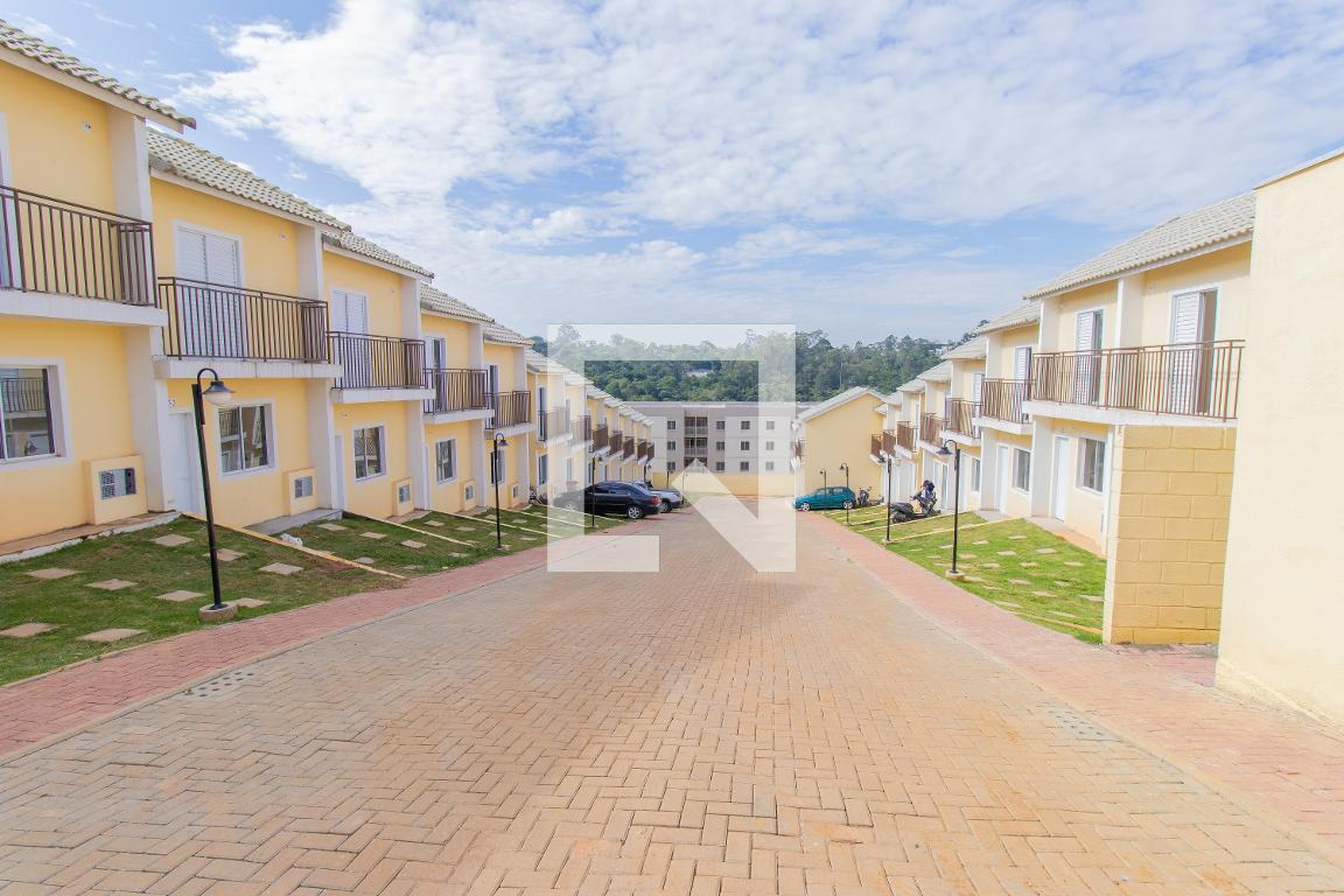 Fachada Condomínio em Rua dos Engenheiros, 213