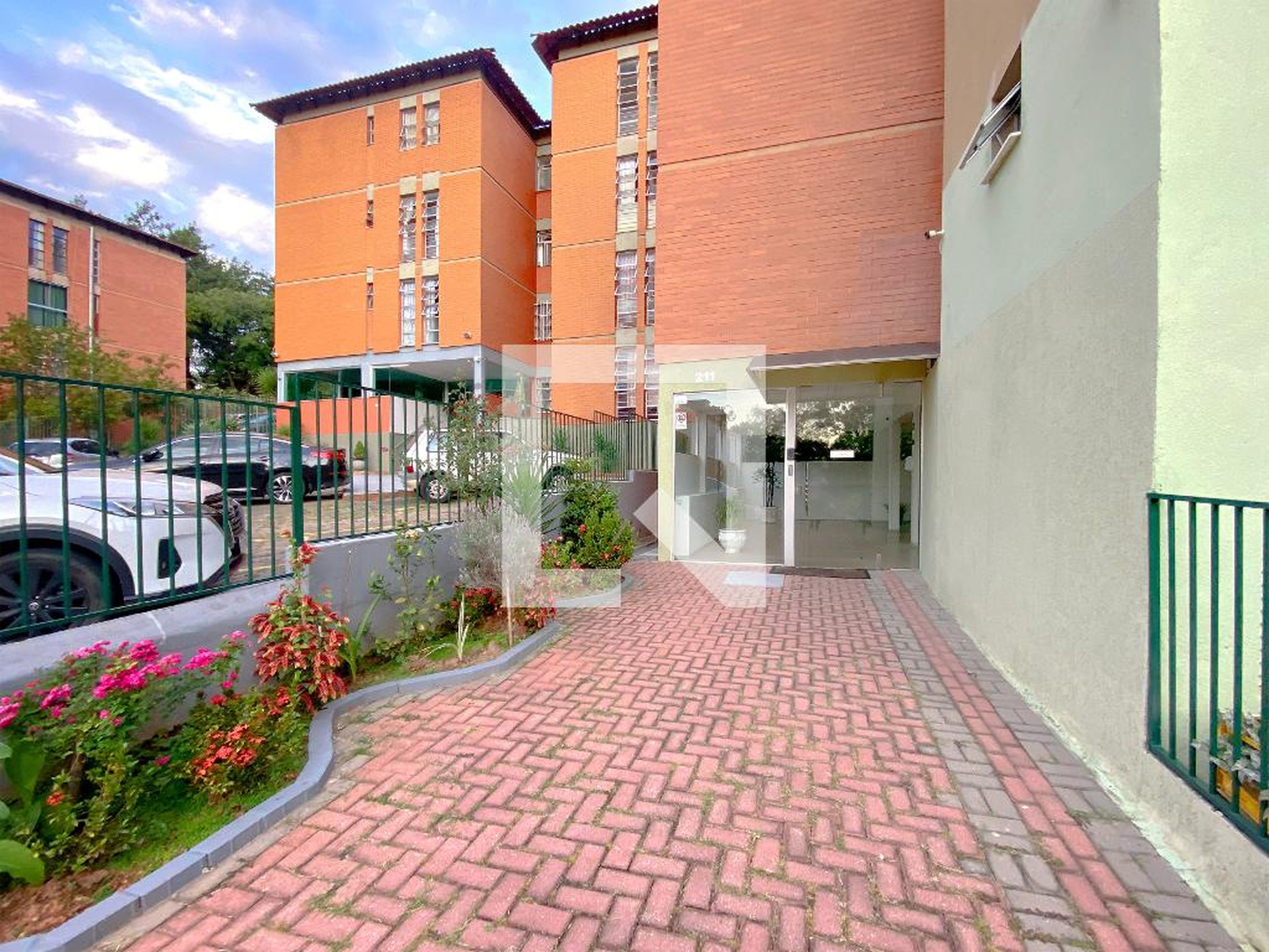 Fachada Condomínio em Rua San Salvador, 211