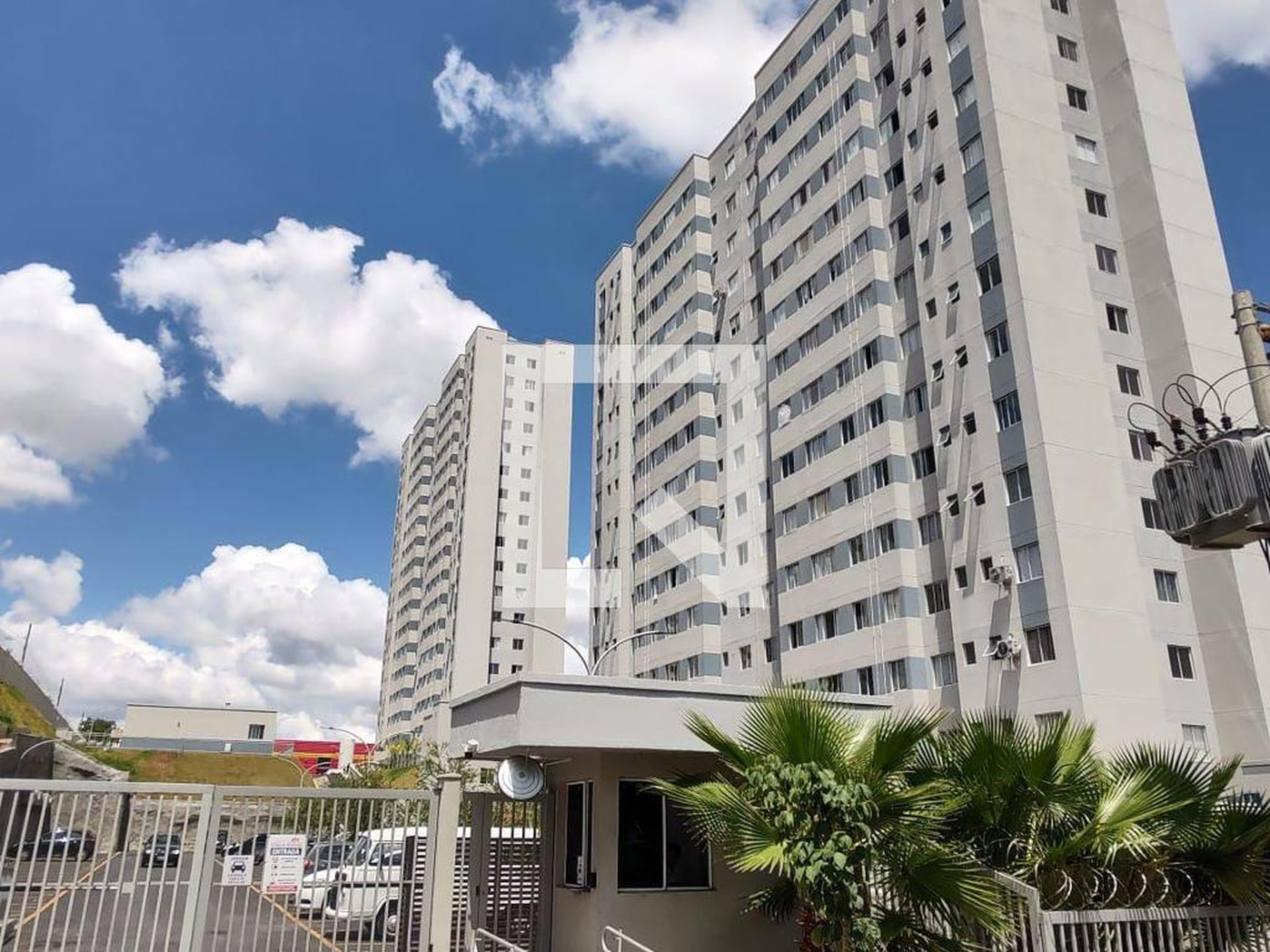 Fachada do Condomínio Condomínio Solar Vistas do Horizonte