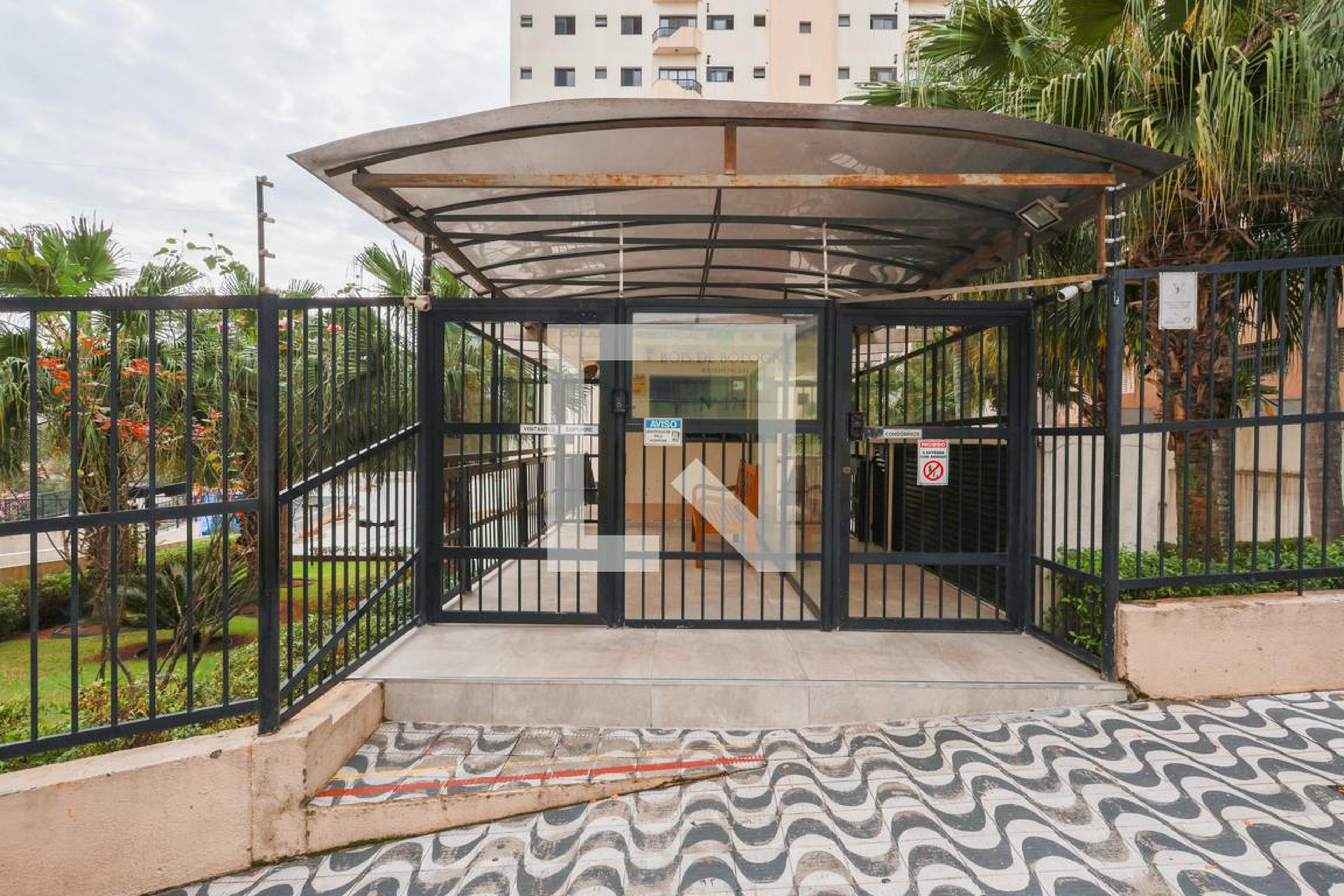 Fachada do condomínio Condomínio Bois de Bologne