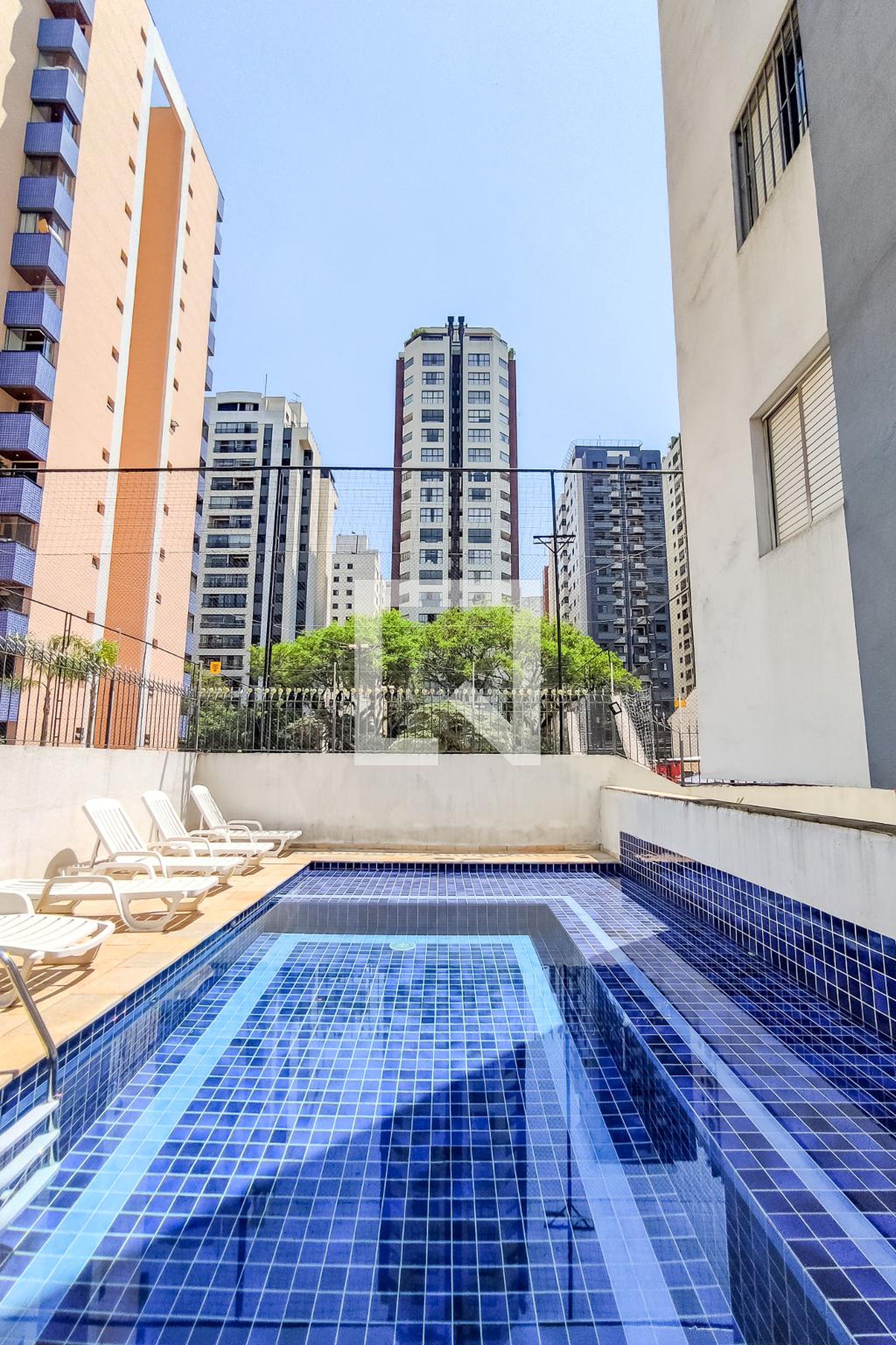 Piscina - Edifício Vila América