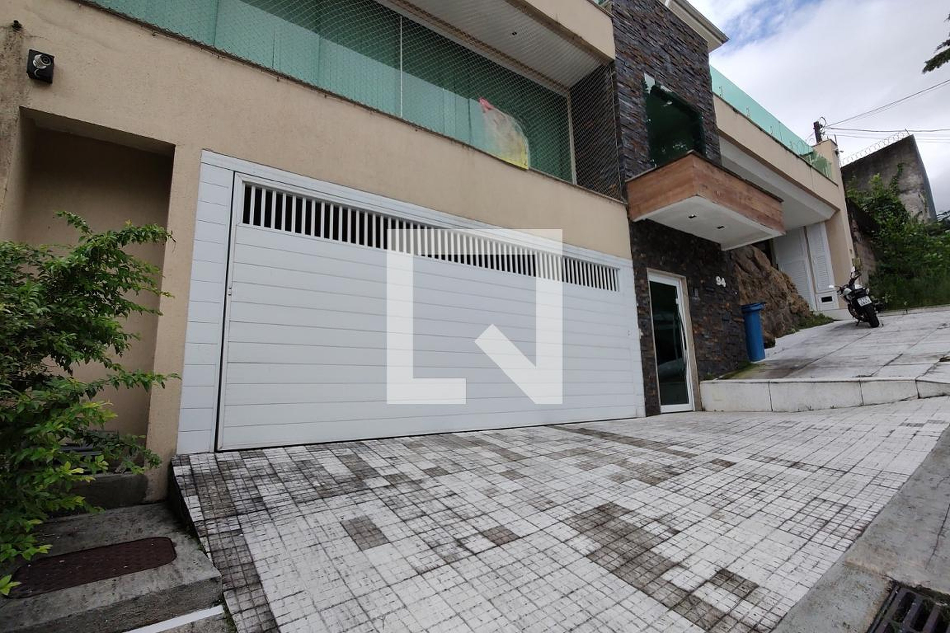 Fachada Condomínio Jardim Uruçanga