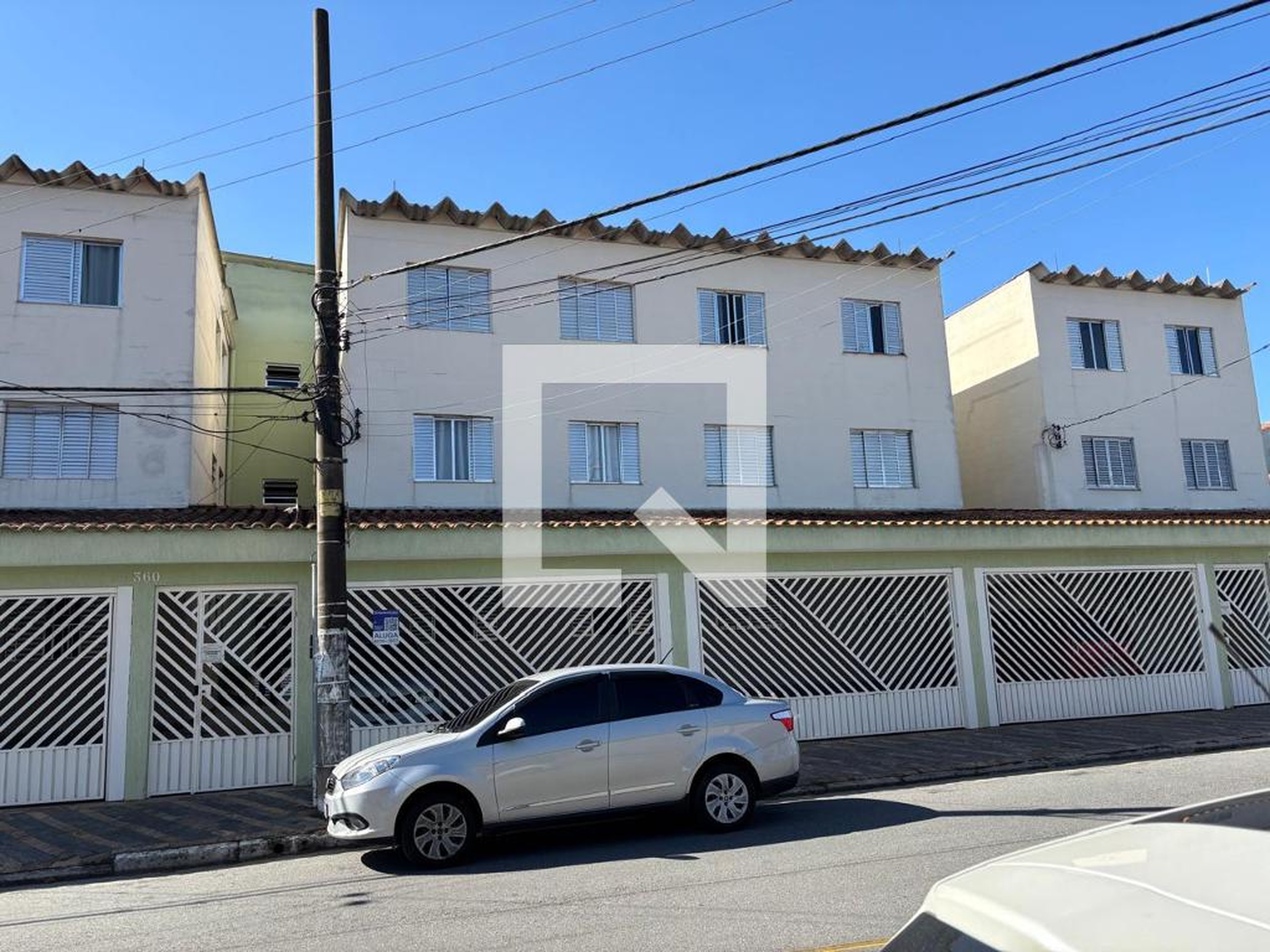 Fachada Condomínio em Rua Estocolmo, 360