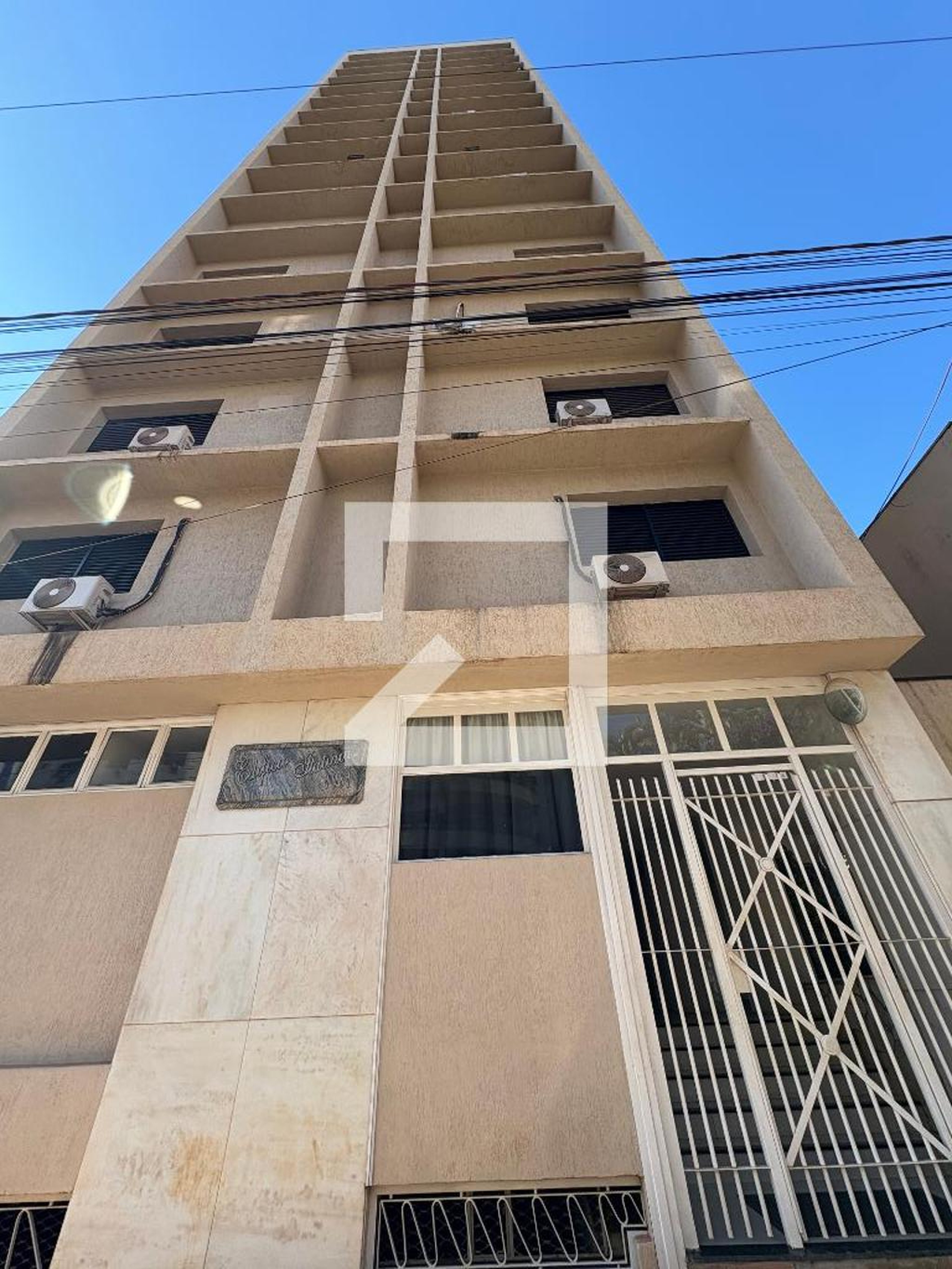 Fachada Condomínio em Rua Cerqueira César, 1081