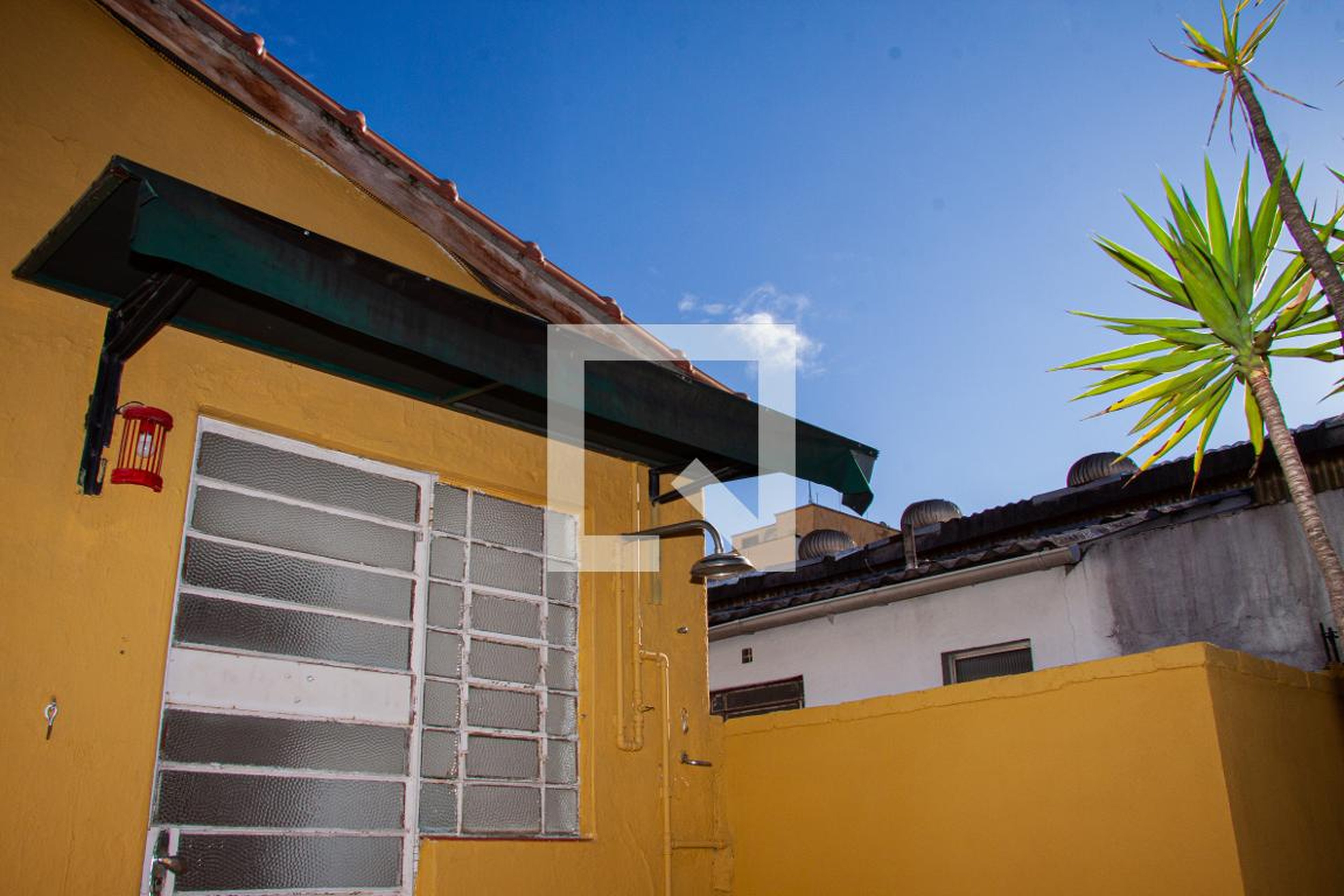 Fachada Condomínio em Rua Brigadeiro Galvão, 982