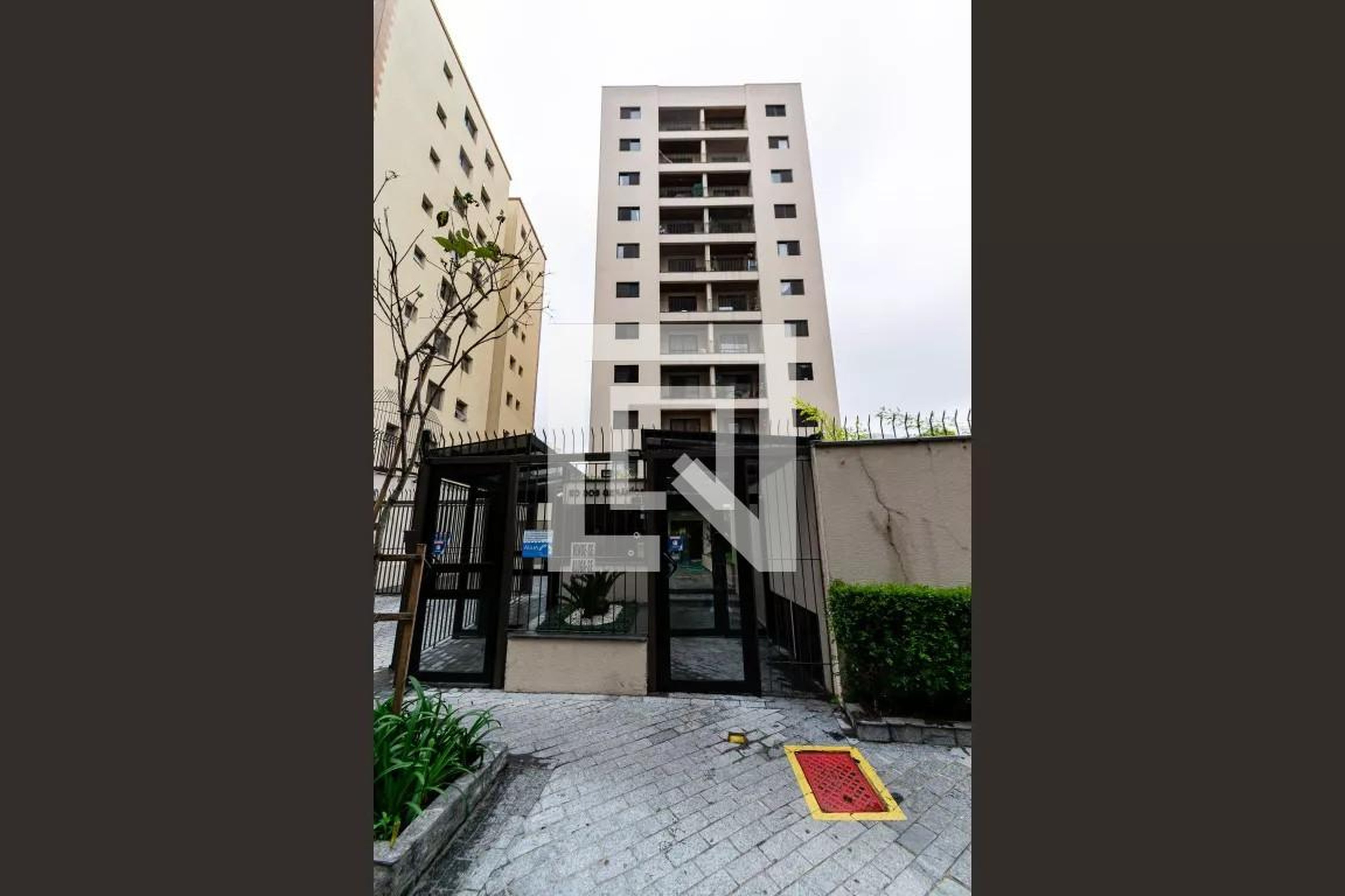 Fachada do Prédio Condomínio Geranios