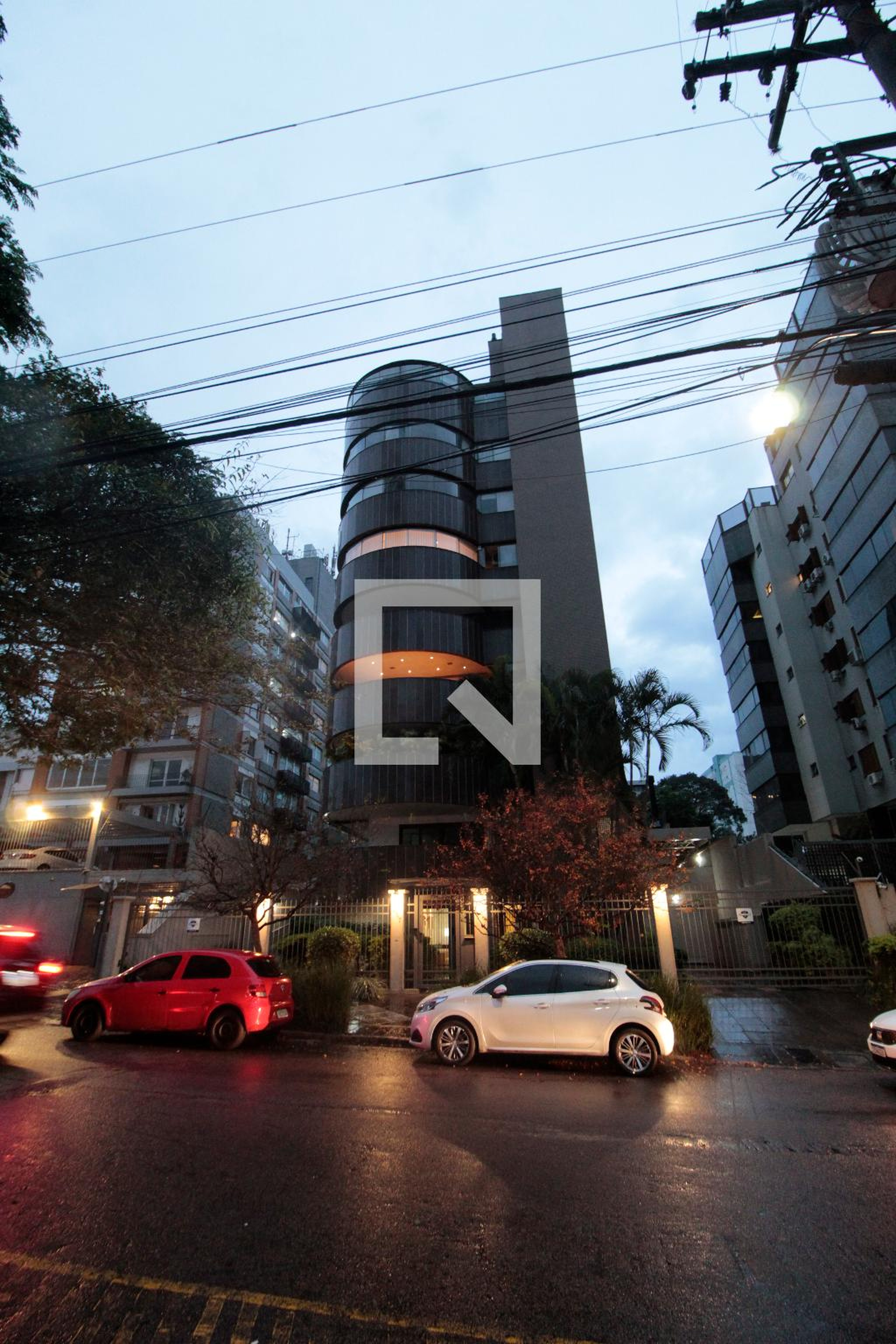 Fachada Condomínio em Rua Carvalho Monteiro, 257