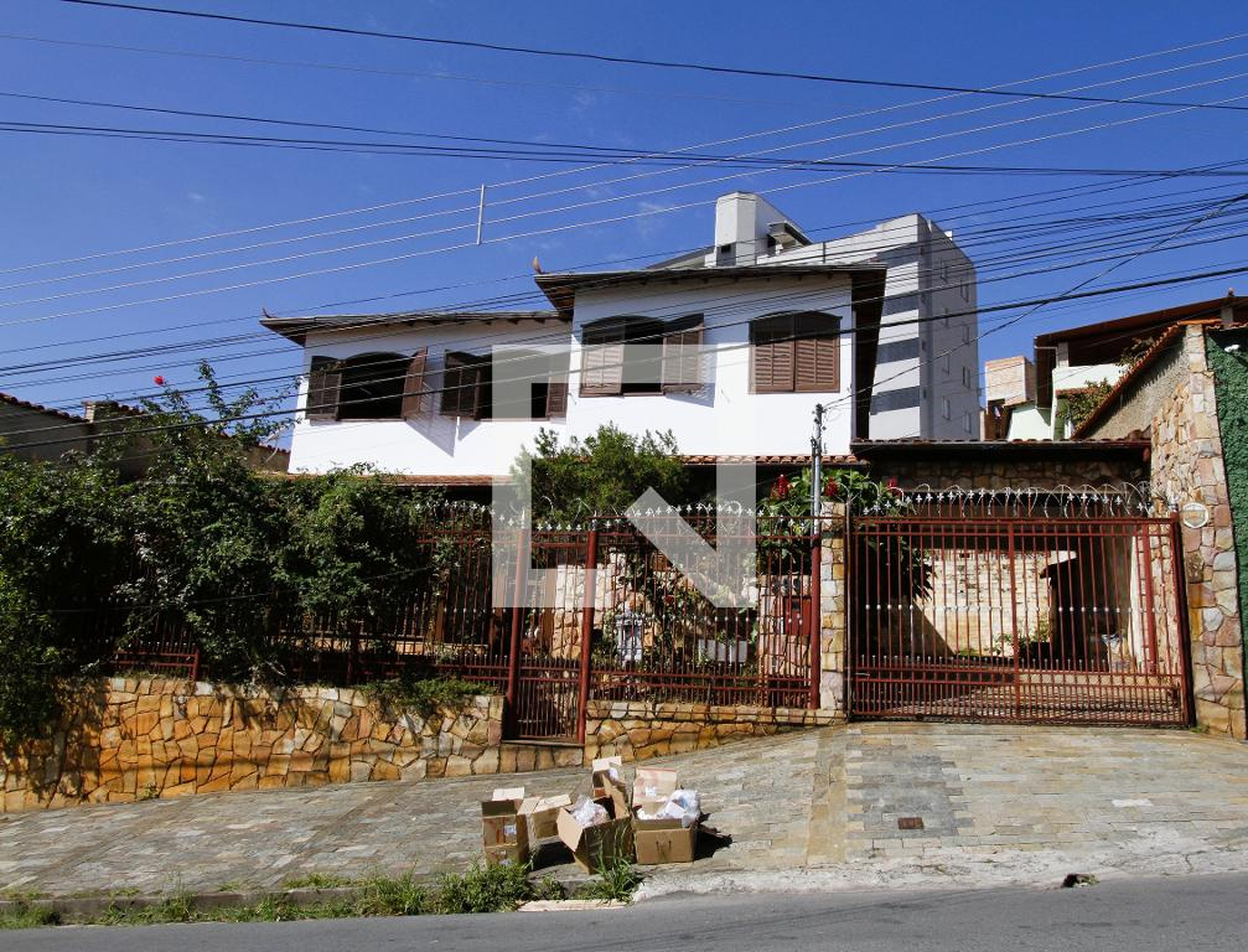 Fachada Condomínio em Rua Três Fazendas, 299