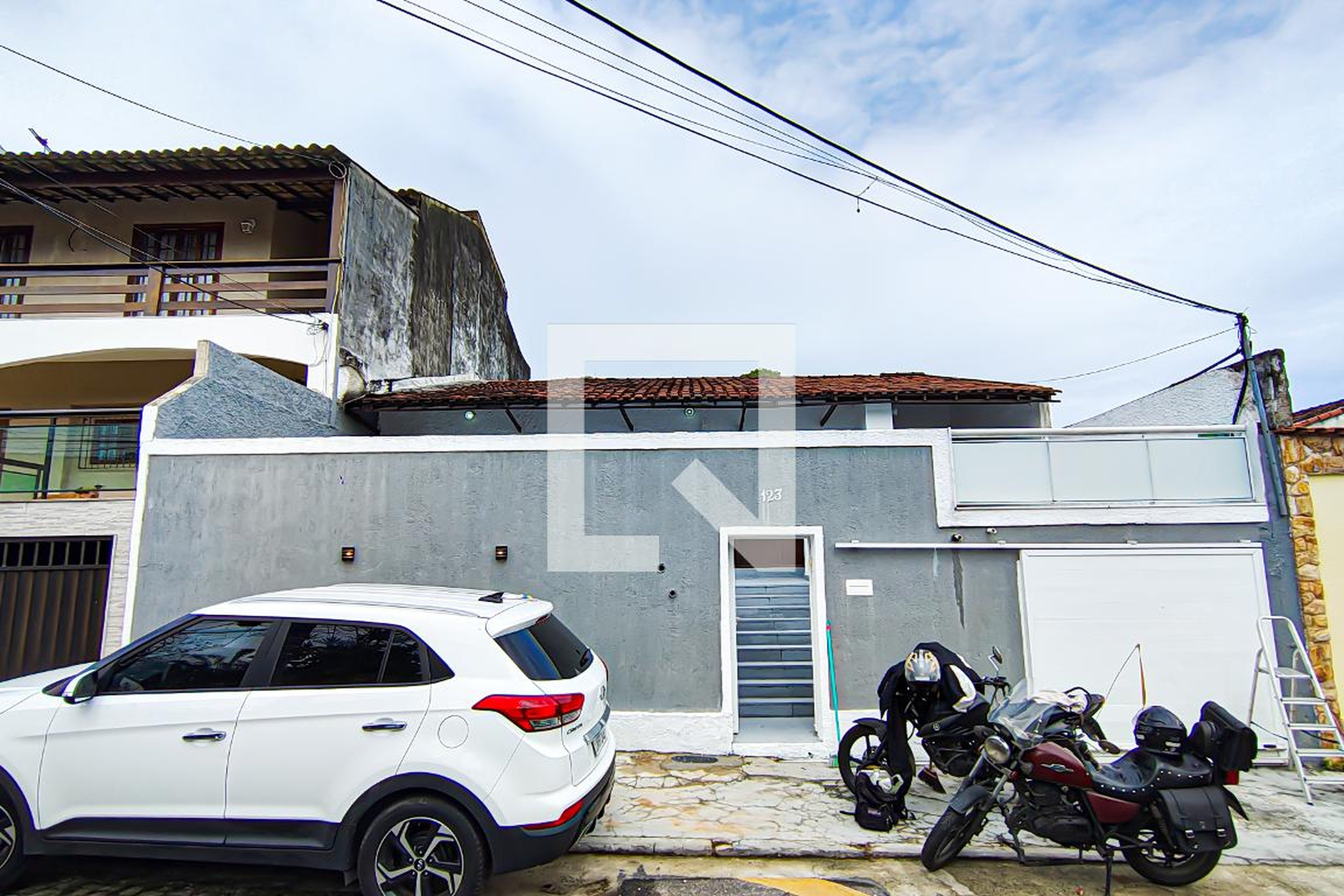 Fachada Condomínio em Rua Aperibe, 123