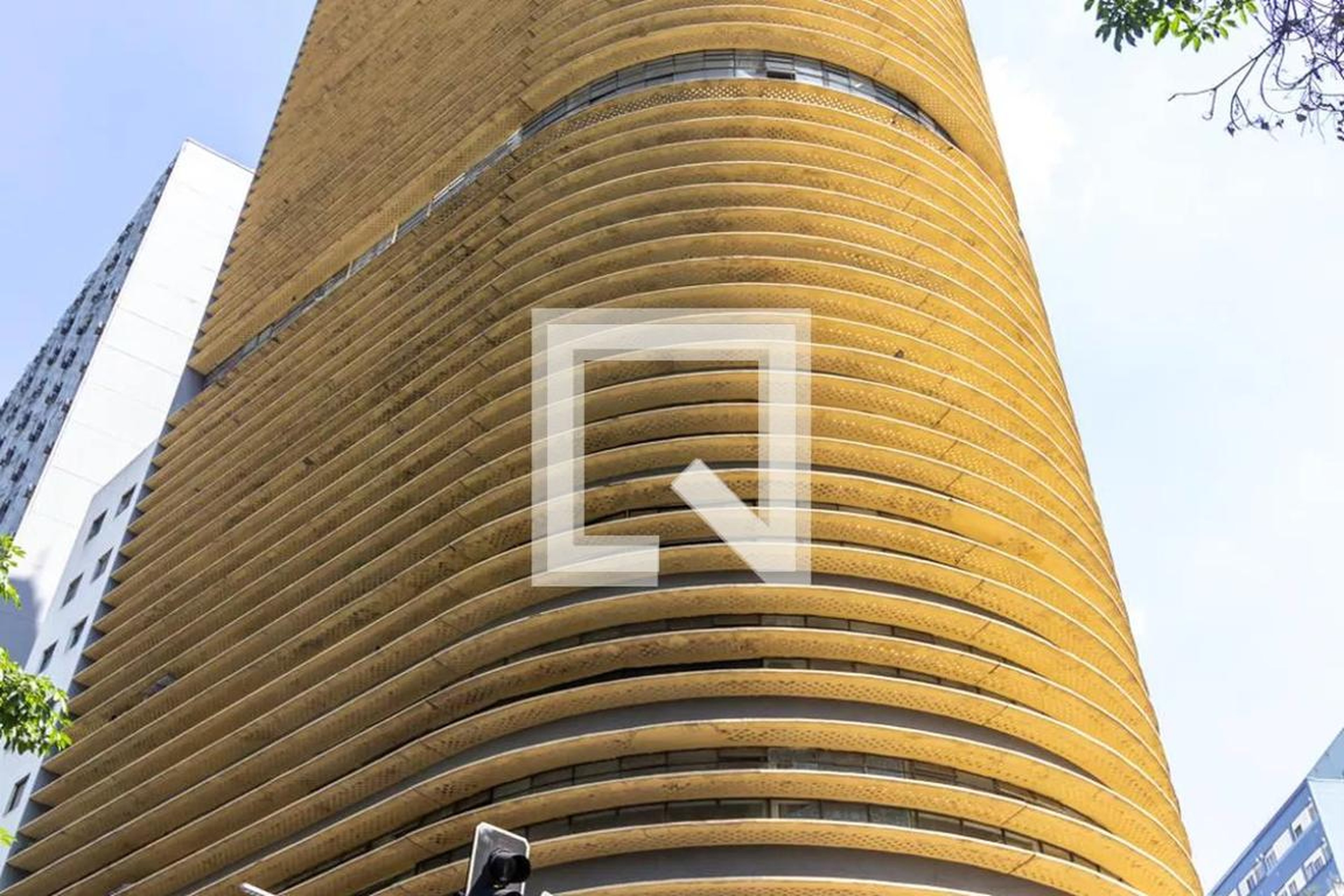 Fachada do Prédio Condomínio Montreal