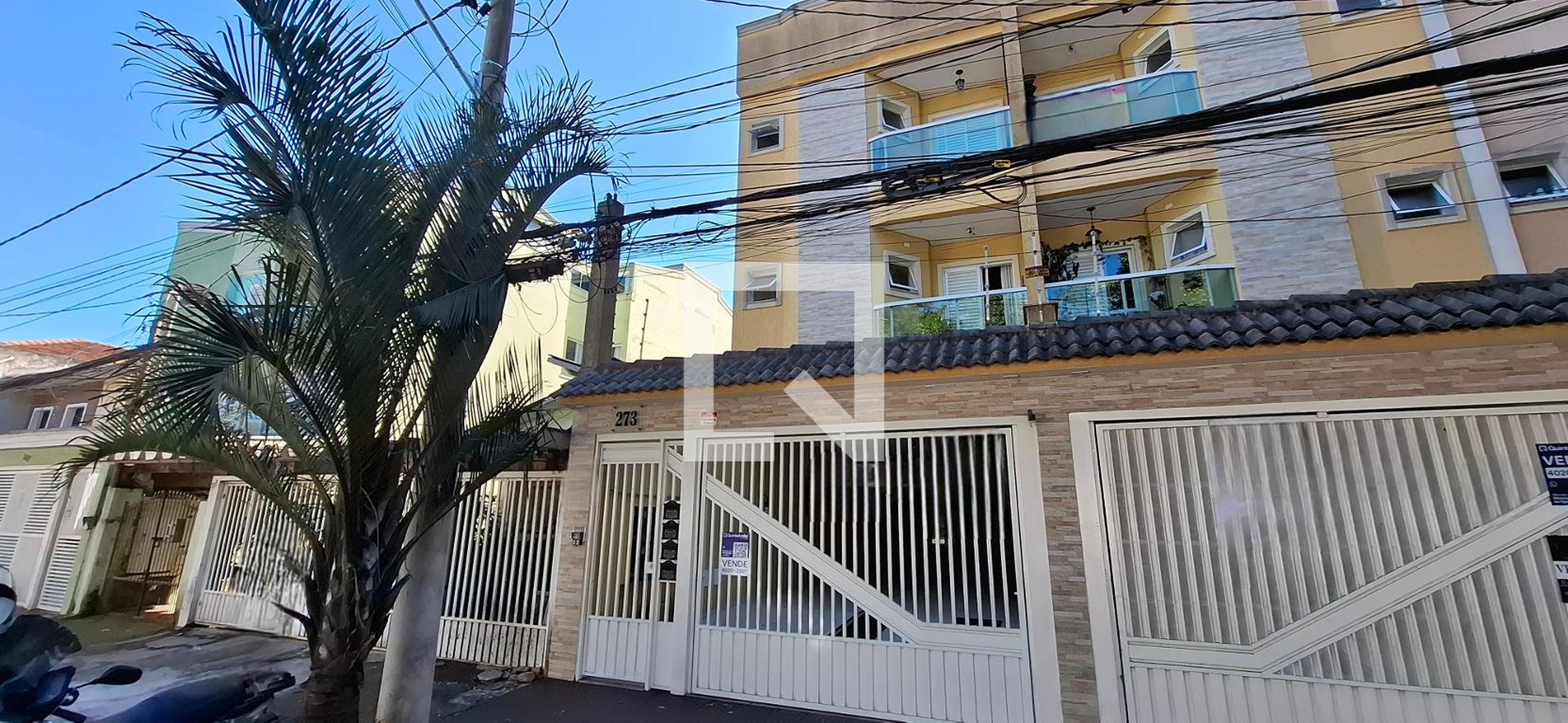 Fachada Condomínio em Rua Alenquer, 273