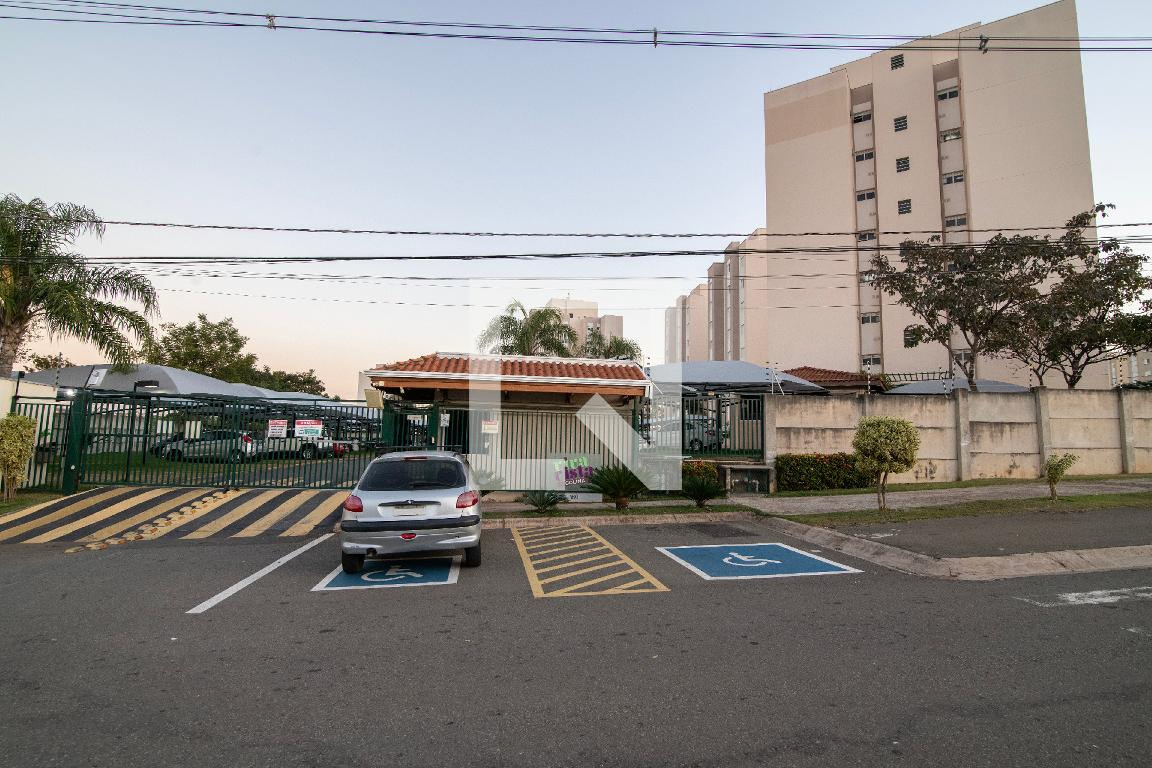 Fachada do Condomínio Condomínio Viva Vista Colina