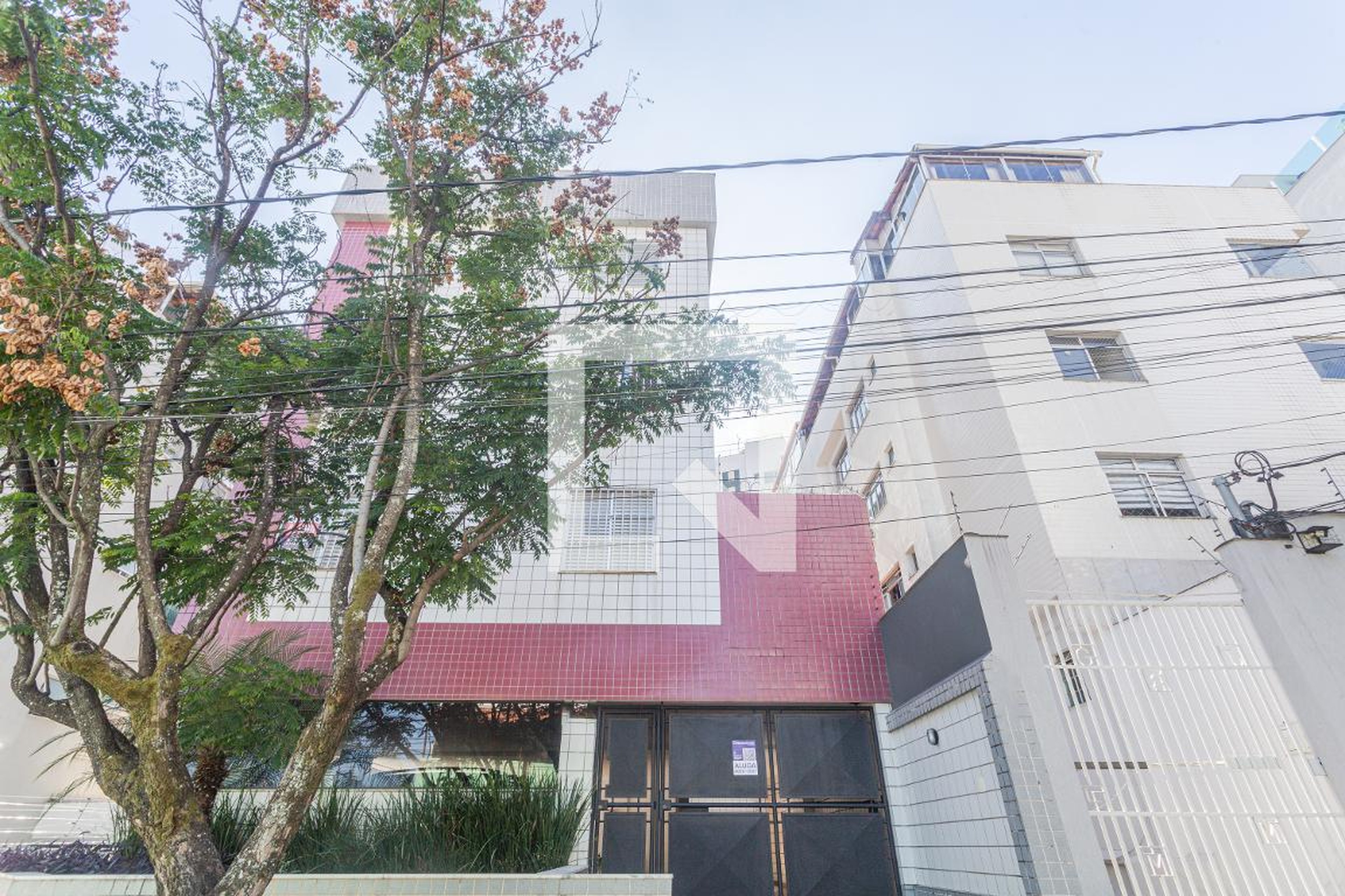 Fachada Condomínio em Rua Leôncio Chagas, 191