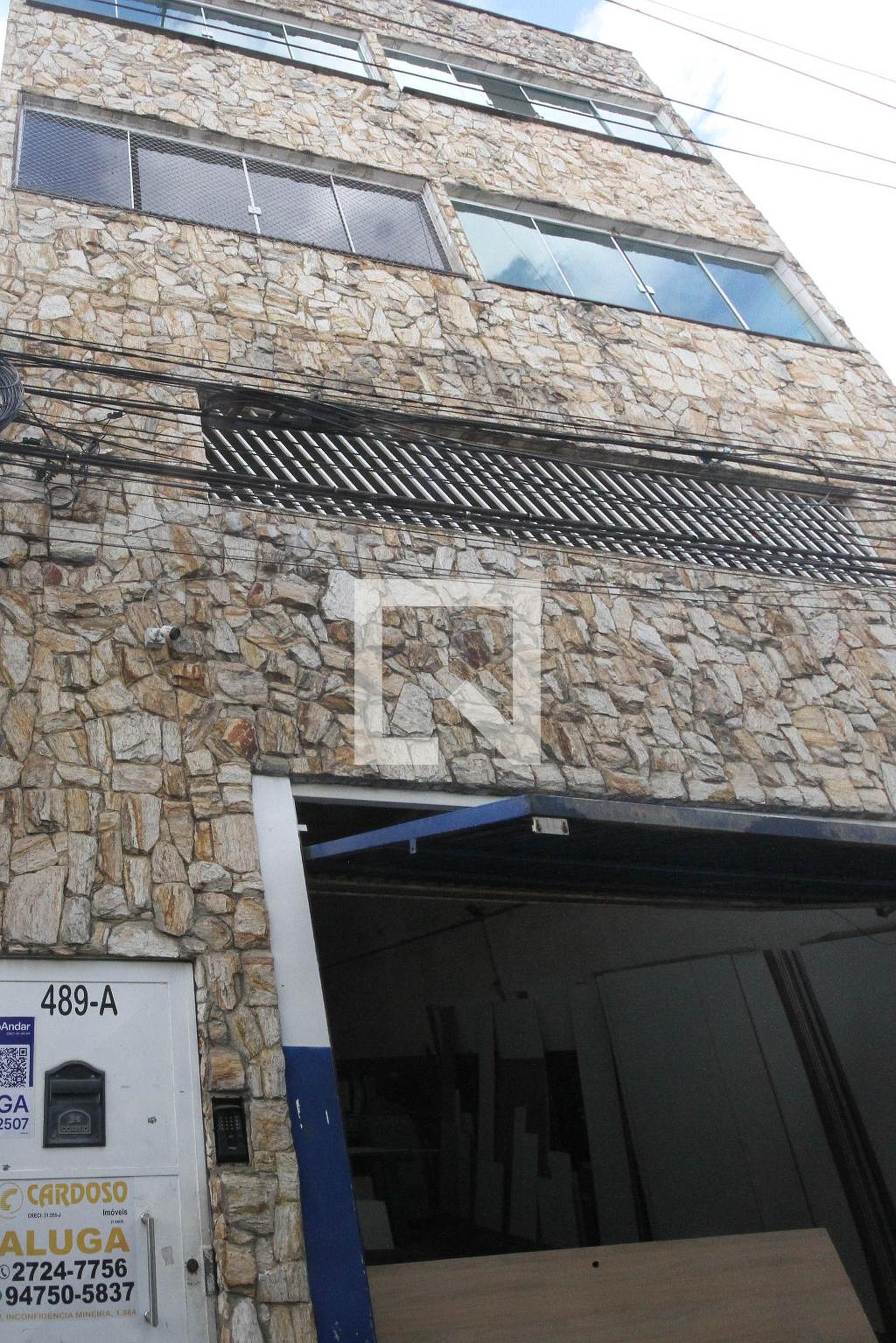 Fachada Condomínio em Rua Paula Cândido, 489