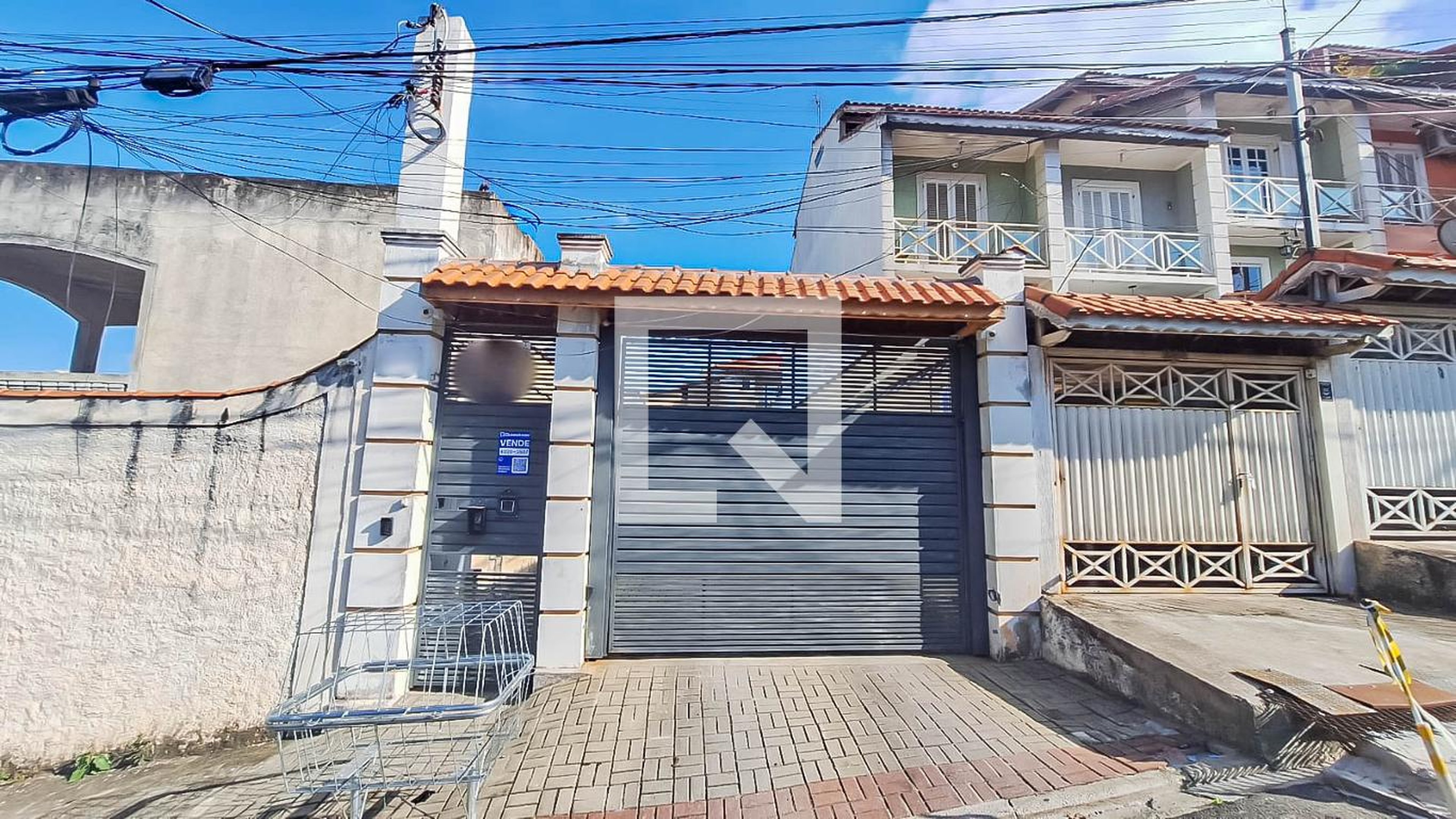 Fachada Condomínio em Rua Morro do Clemente, 248