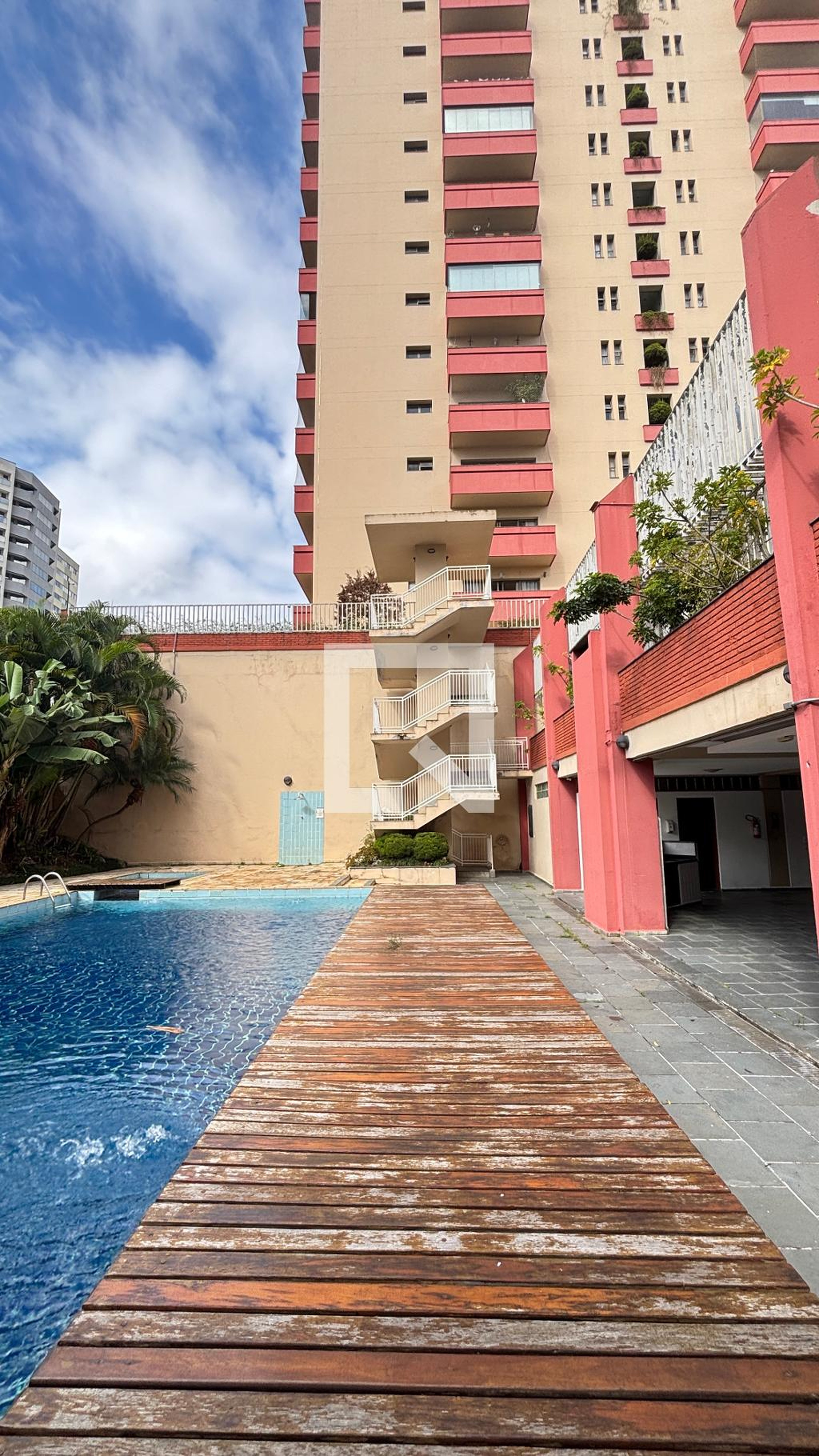 Piscina - Edifício Caracas