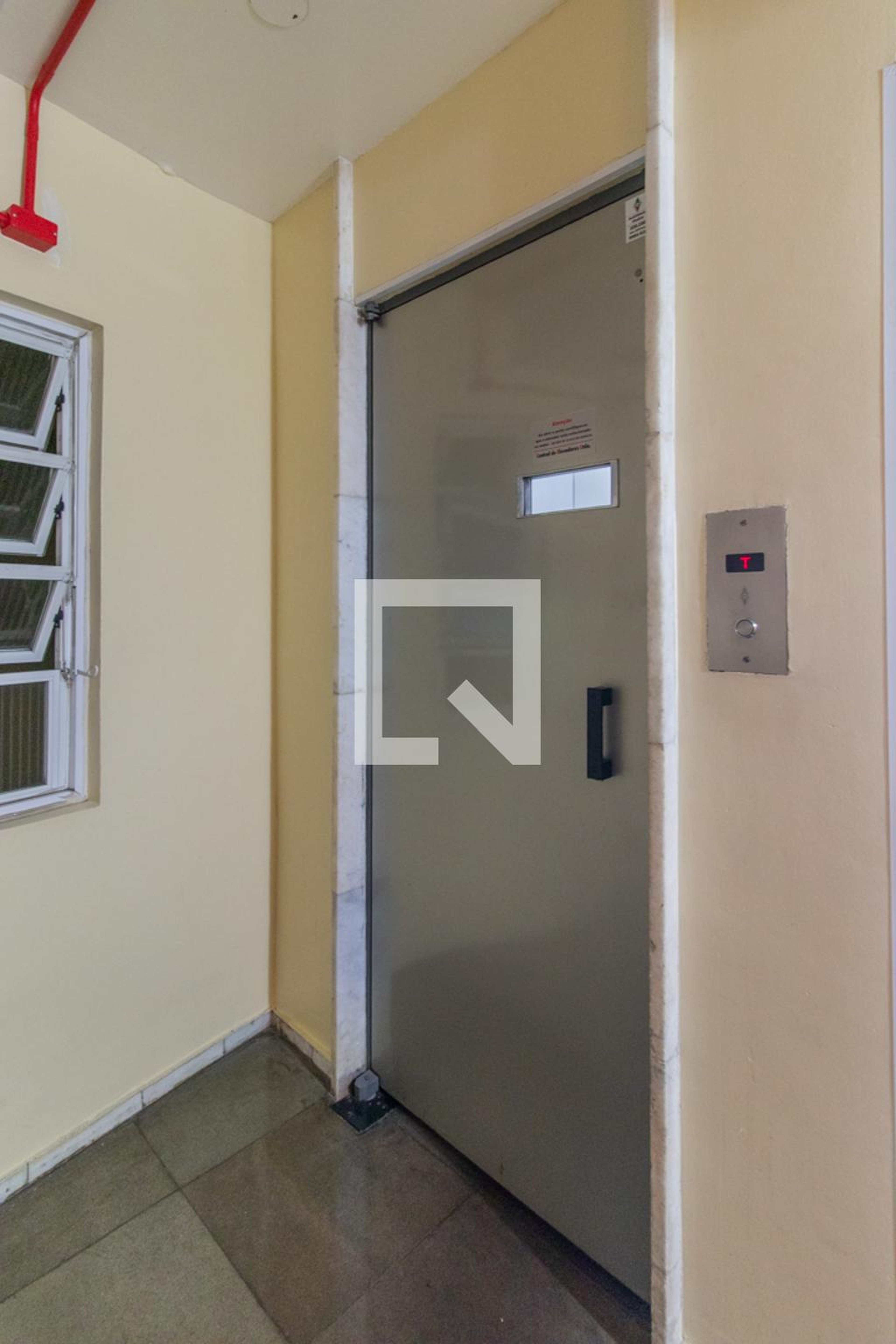 Elevador - Edifício Transocean