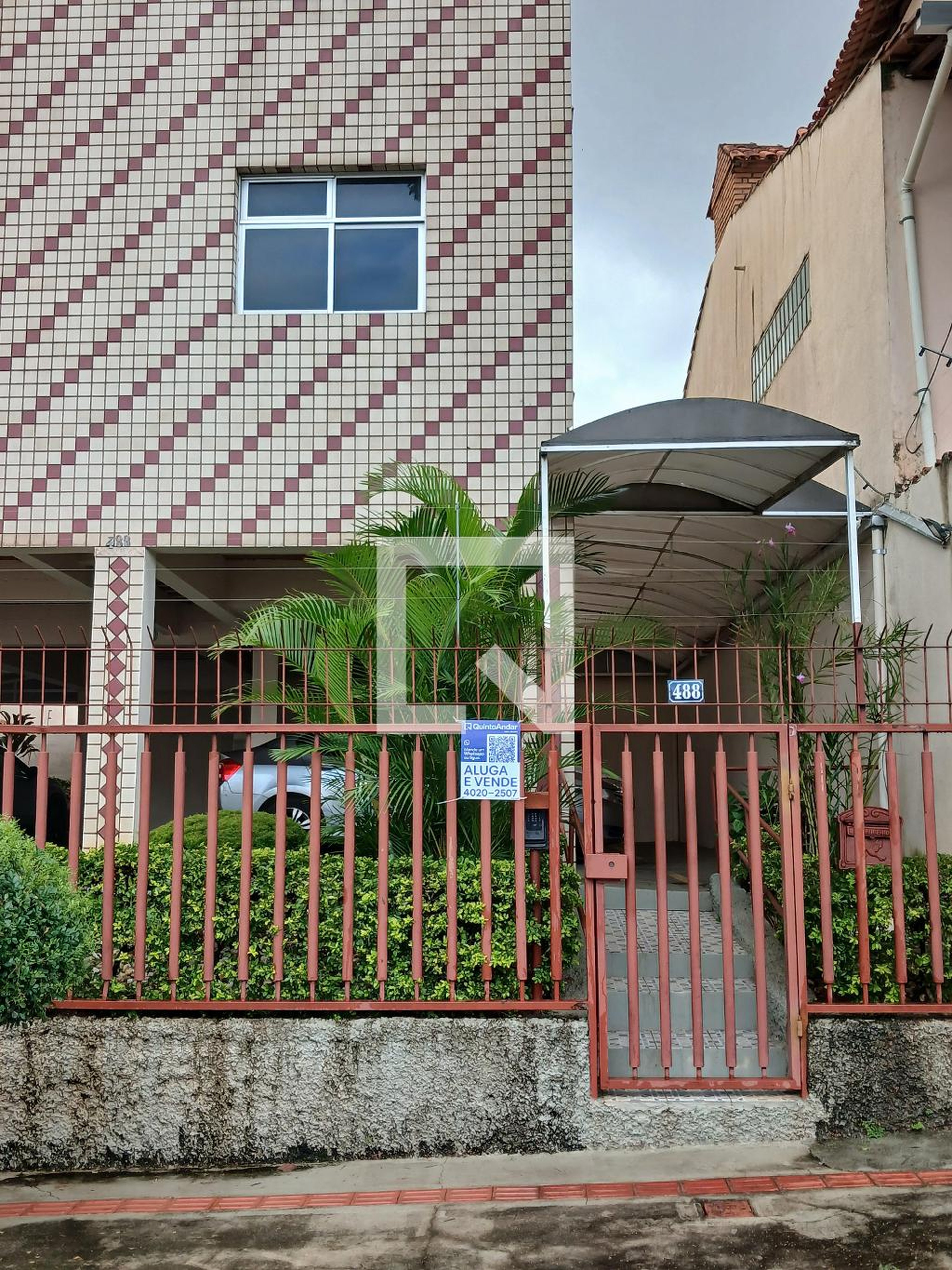 Fachada Condomínio em Rua Manoel Lopes Coelho, 488