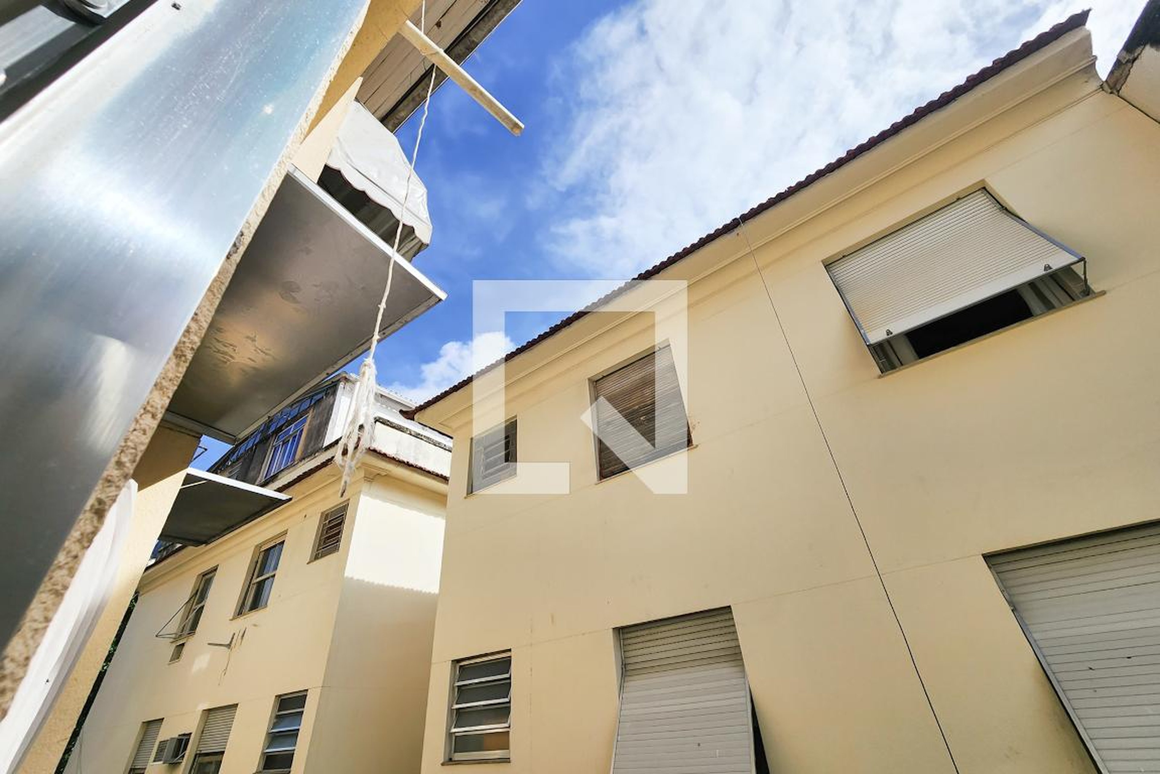 Fachada Edifício Bronia