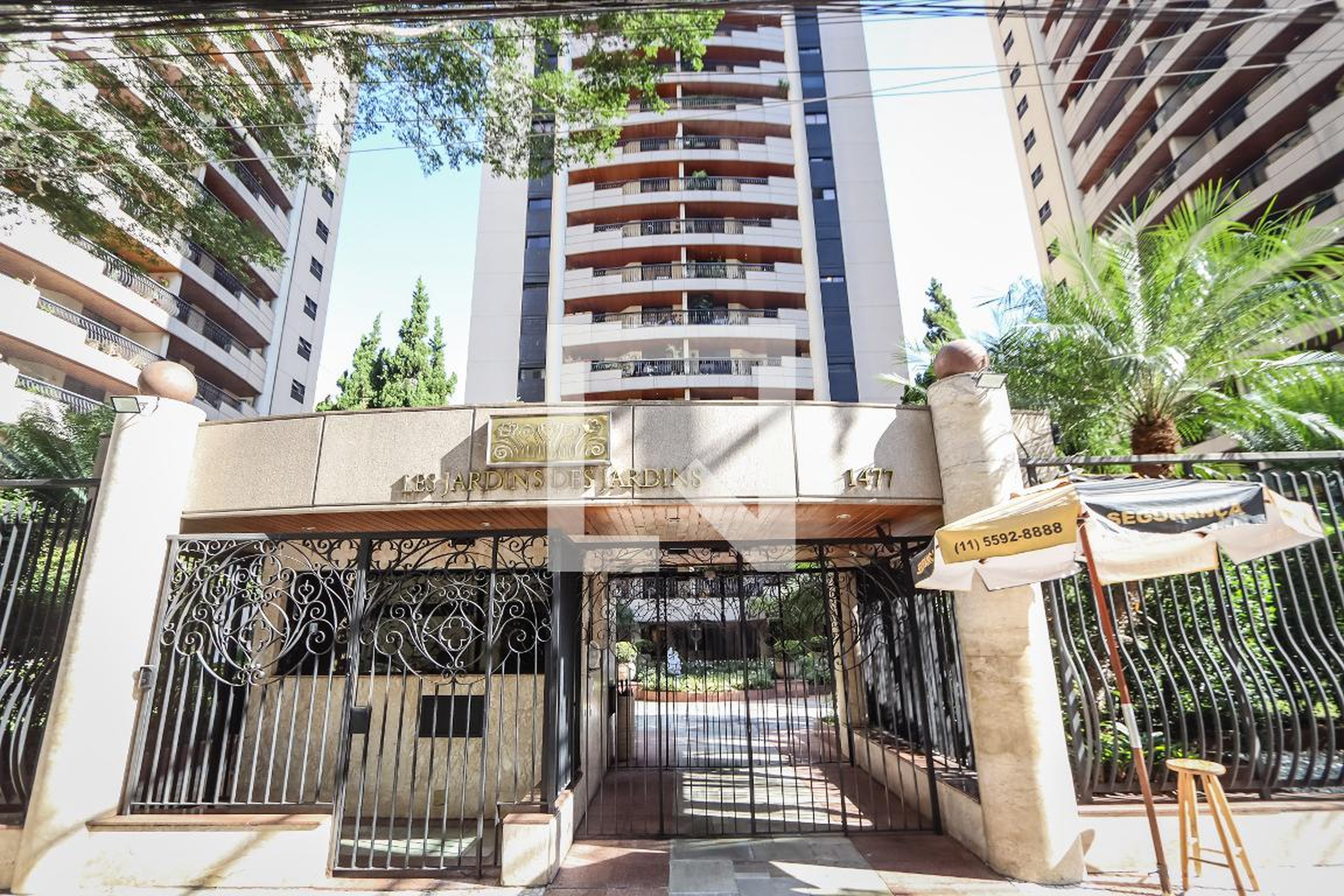 Fachada do Prédio Condomínio Les Jardins Des Jardins