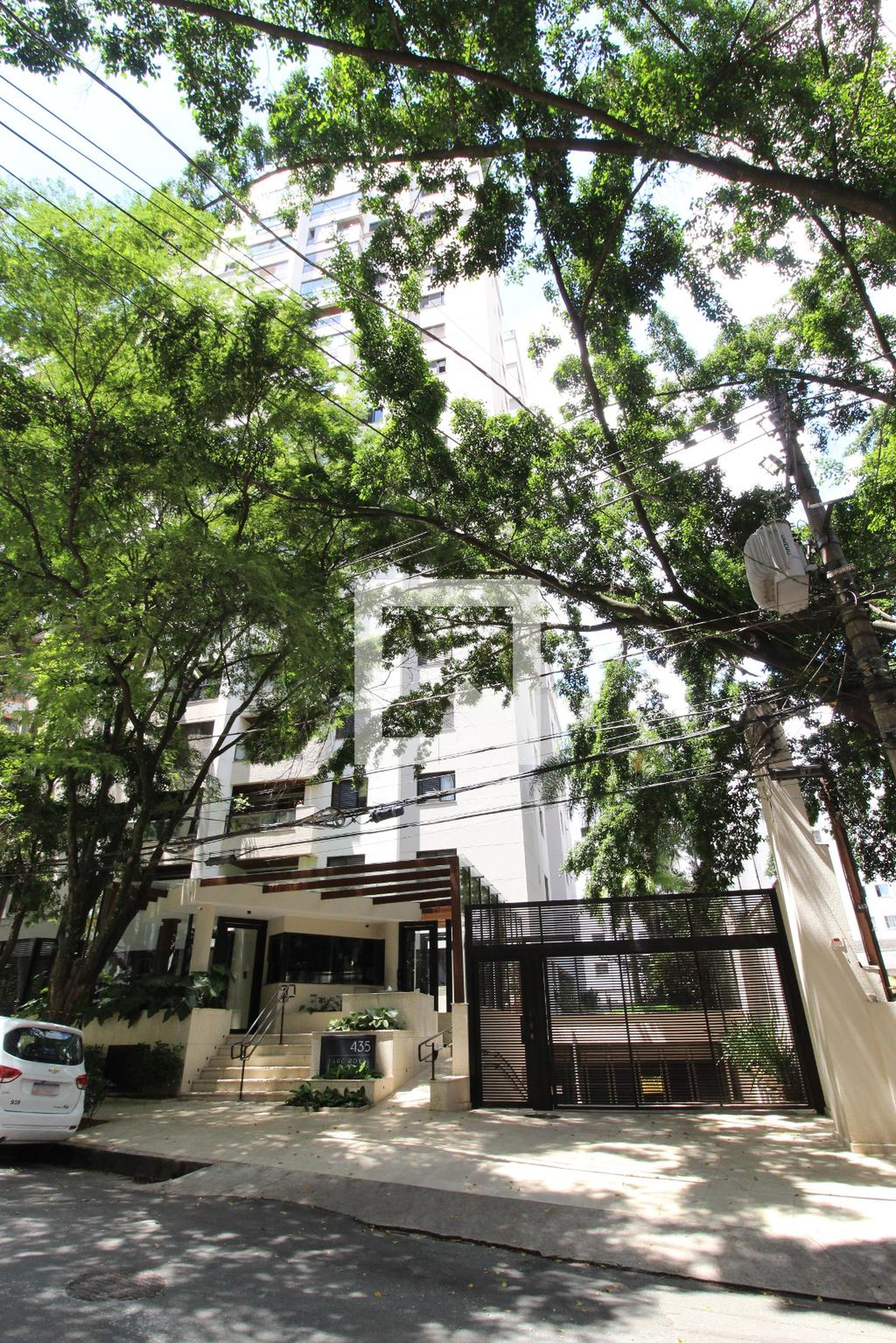 Fachada do Prédio Condomínio Park Royal