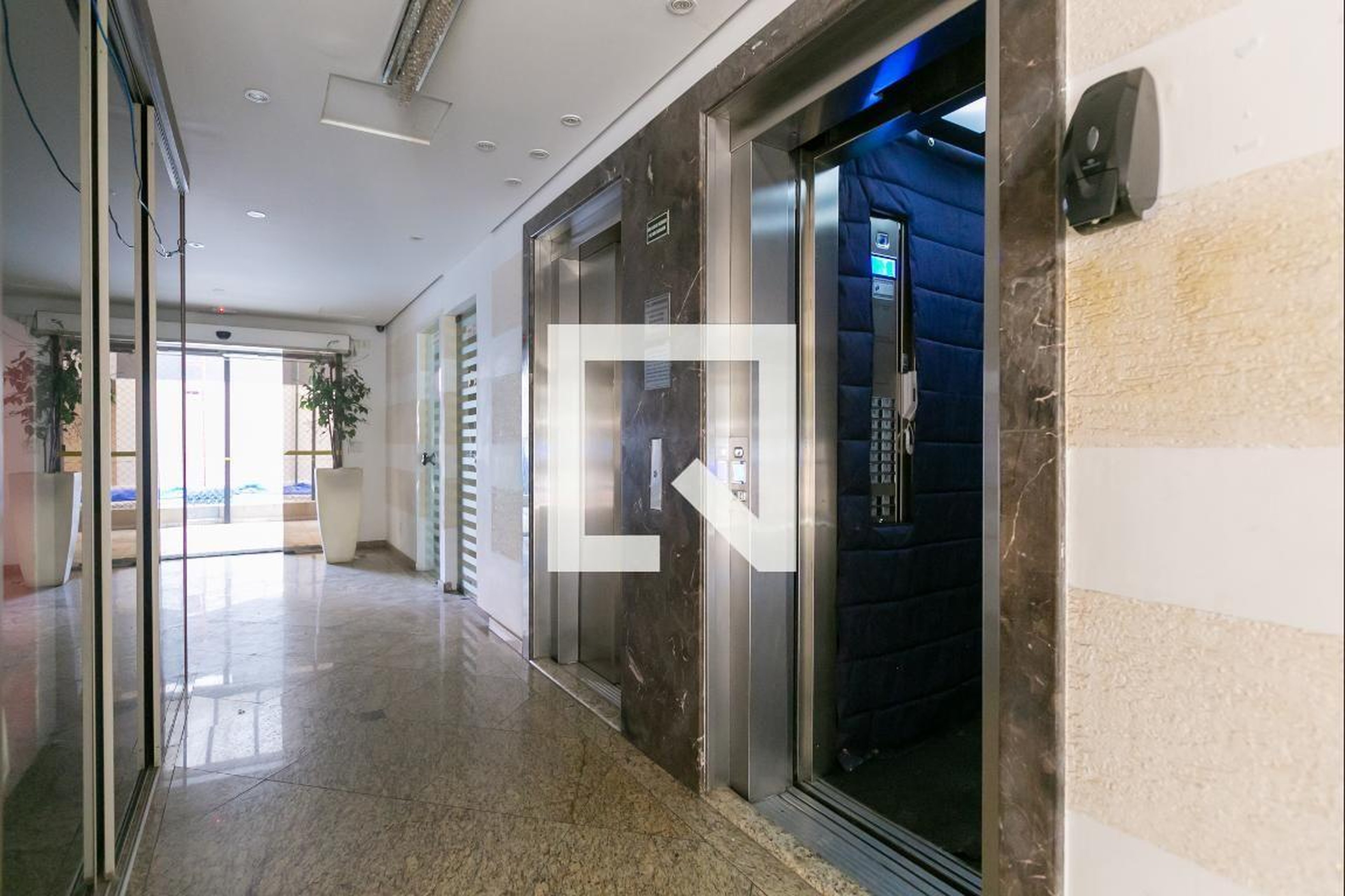 Hall - Edifício Villaggio di Carmo