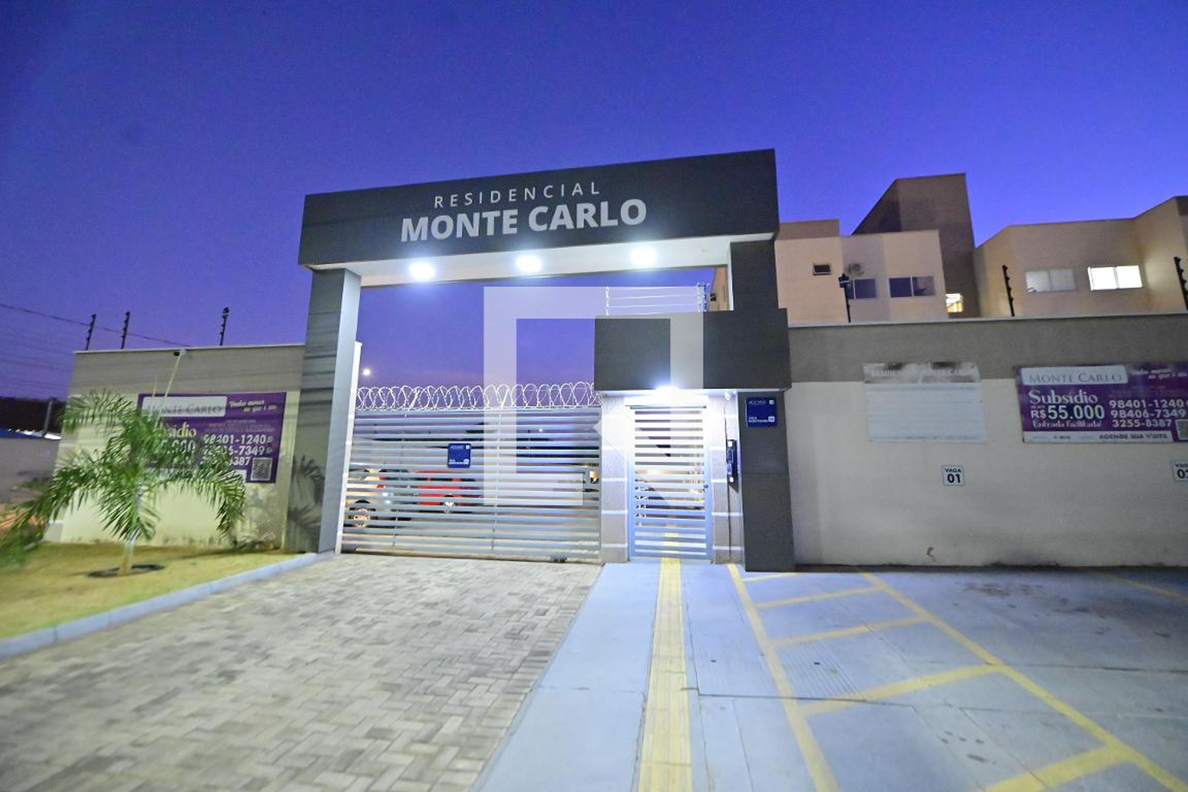 Fachada Condomínio em Alameda A, 90