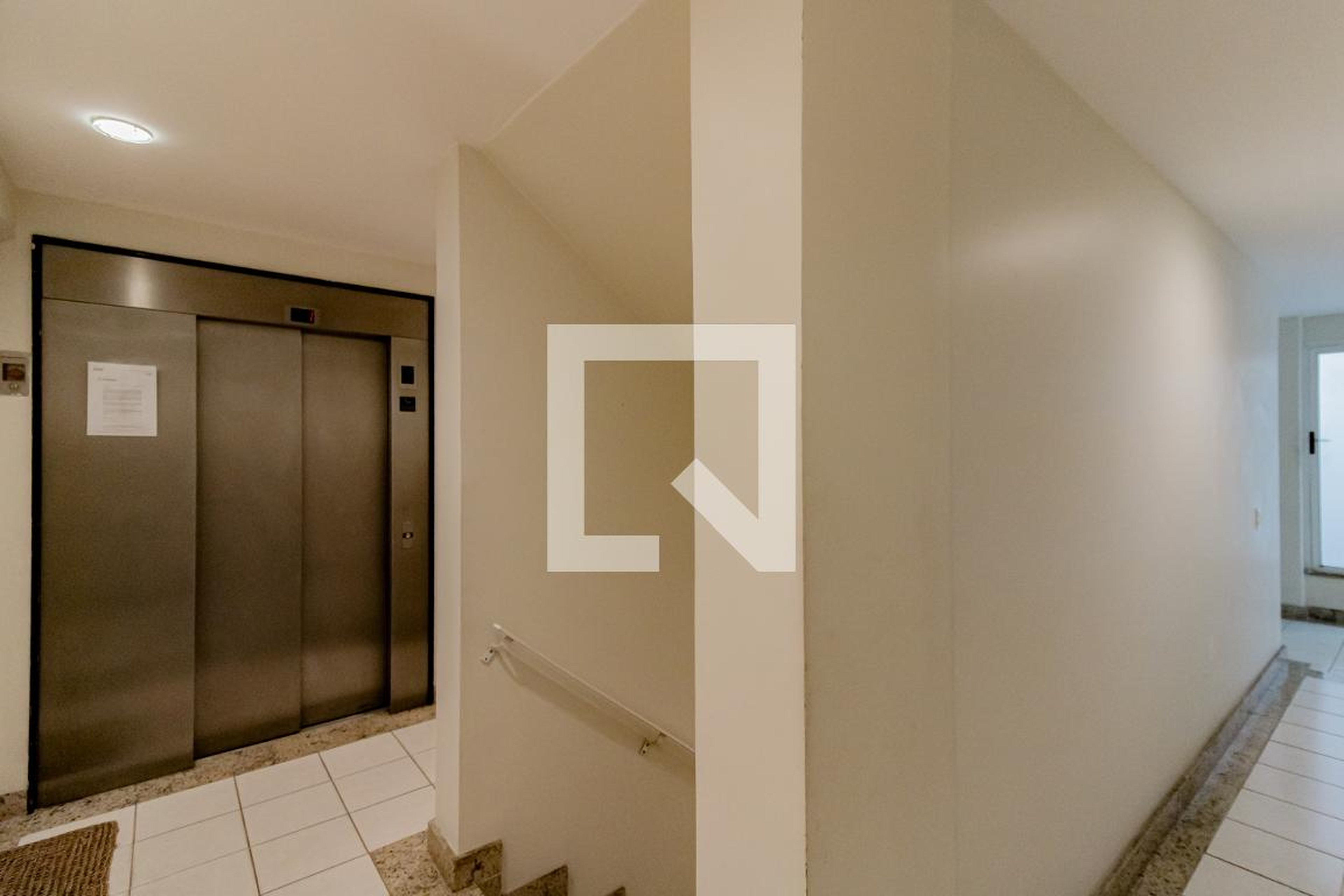 Elevador - Edifício Residencial Locanda di Helena