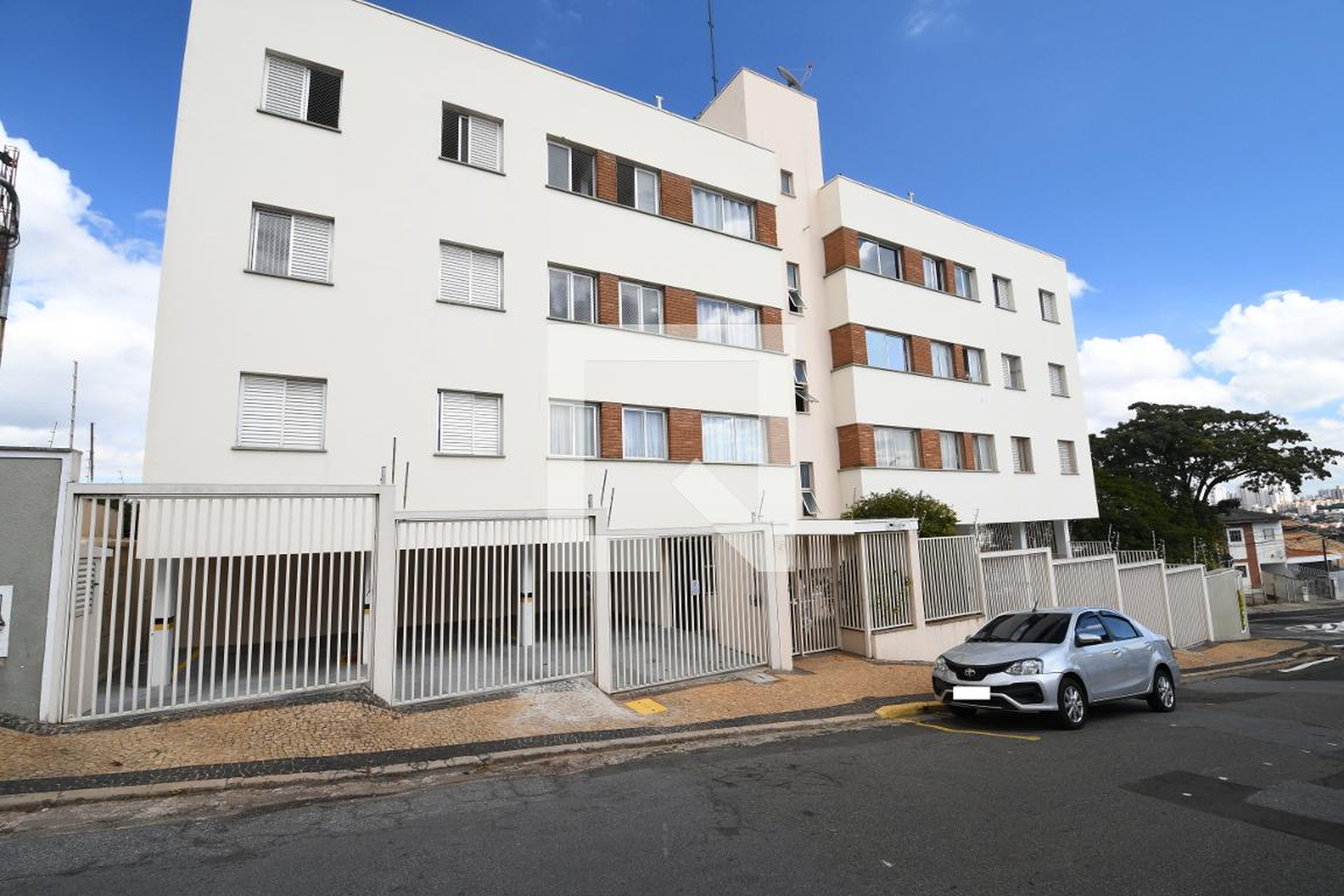 Fachada do Prédio Condomínio Tanguá